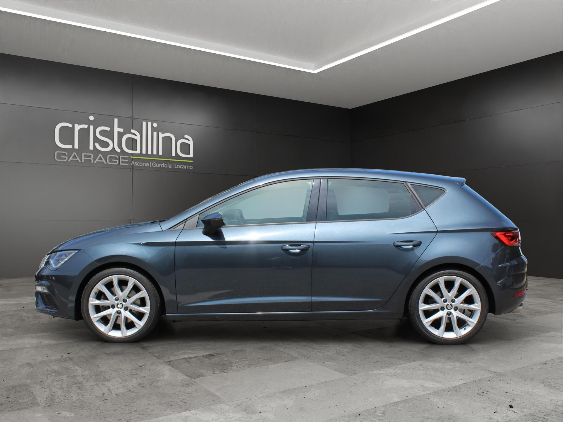 SEAT Leon 2.0 TSI FR DSG-image-1