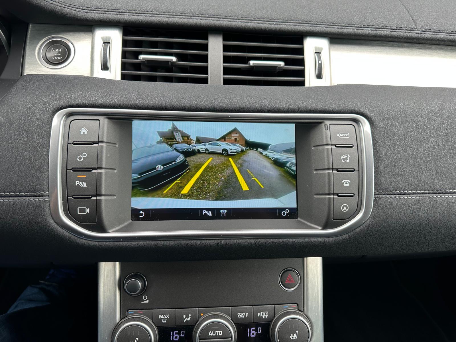 LAND ROVER Range Rover Evoque 2.0 TD4 SE Dynamic AT9-image-13