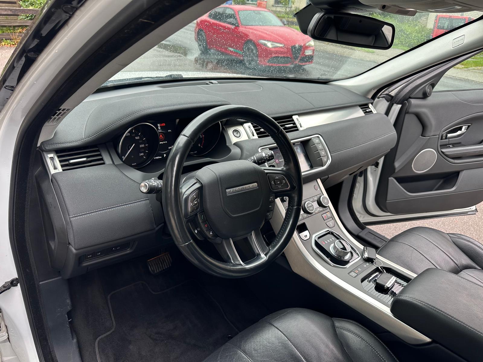 LAND ROVER Range Rover Evoque 2.0 TD4 SE Dynamic AT9-image-9