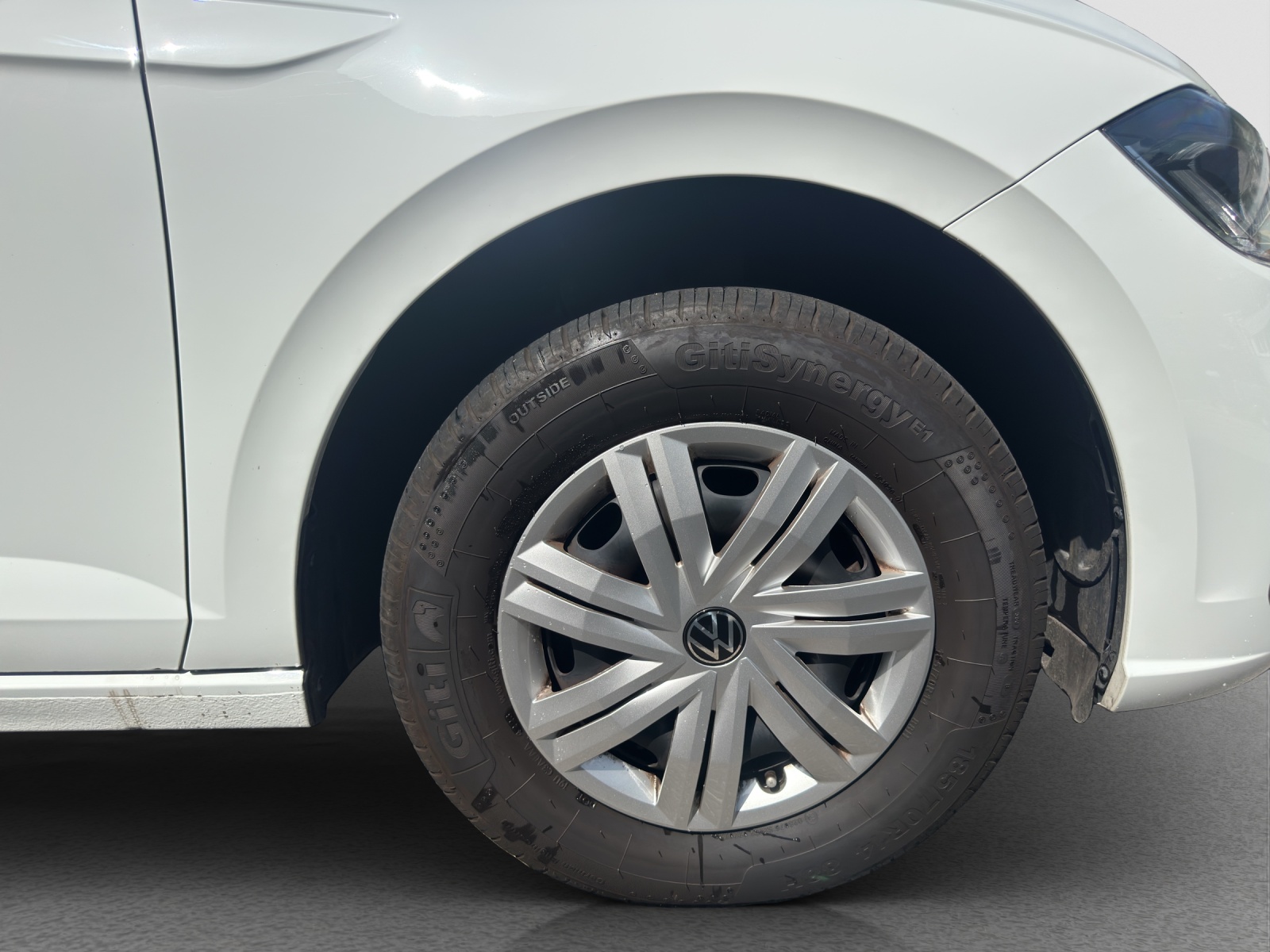 VW Polo 1.0 TSI Basis-image-4