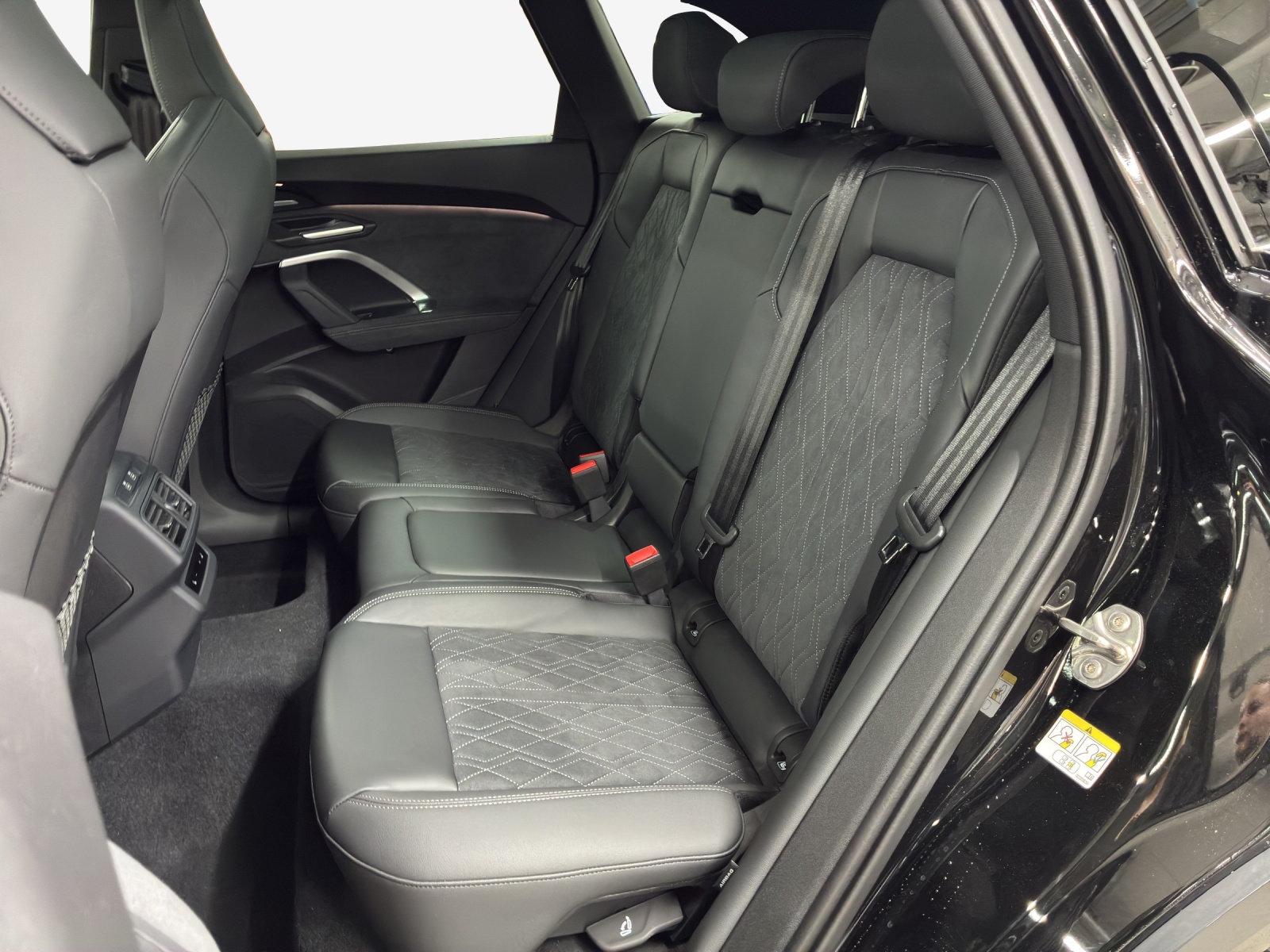 AUDI SQ5 TFSI quattro S-tronic-image-11