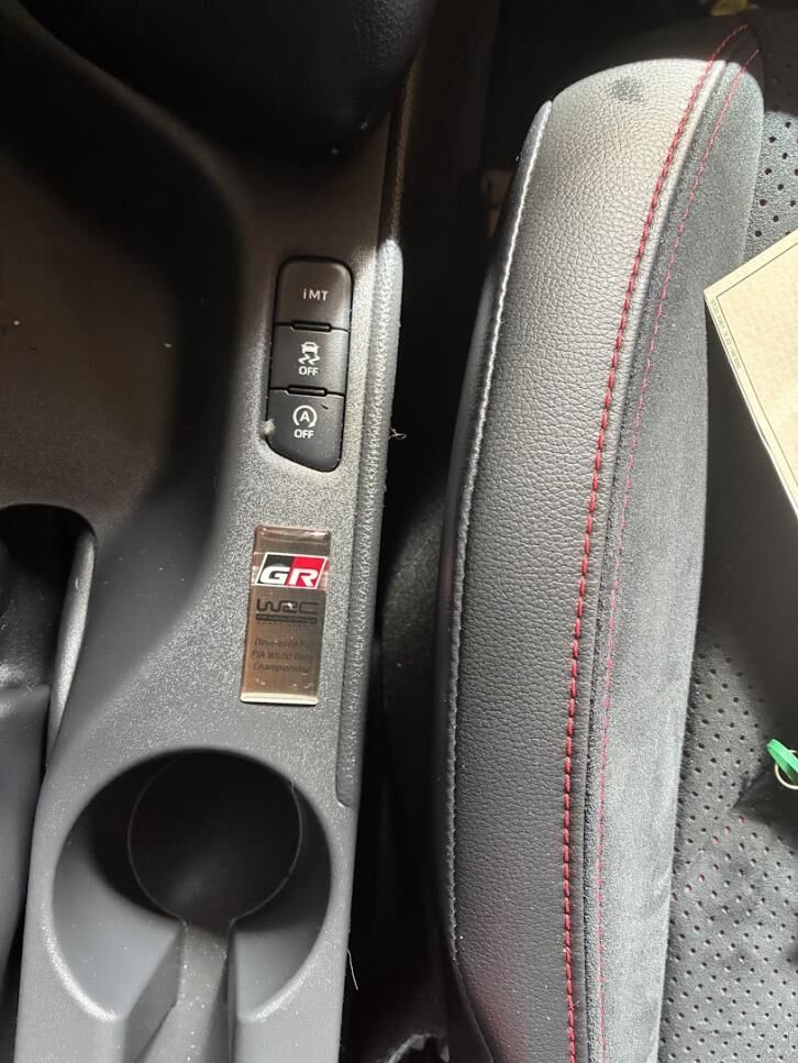 TOYOTA Yaris 1.6 GR Sport-image-5