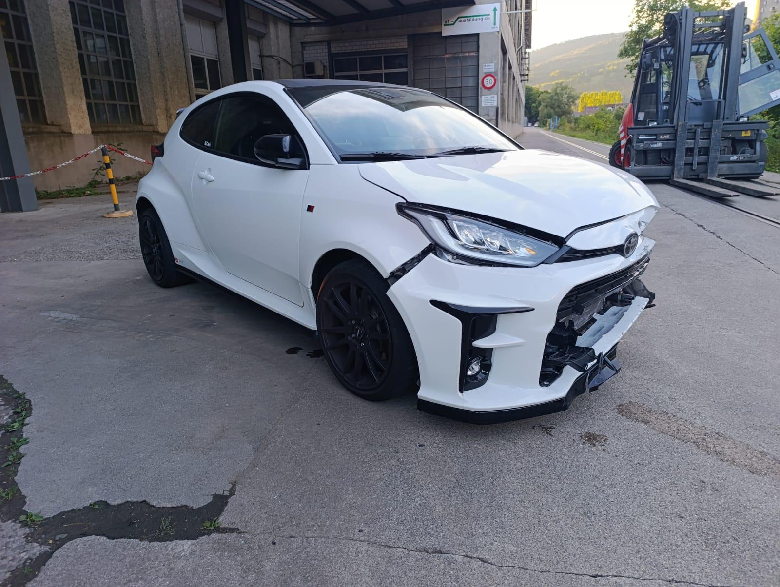 TOYOTA Yaris 1.6 GR Sport-image-3