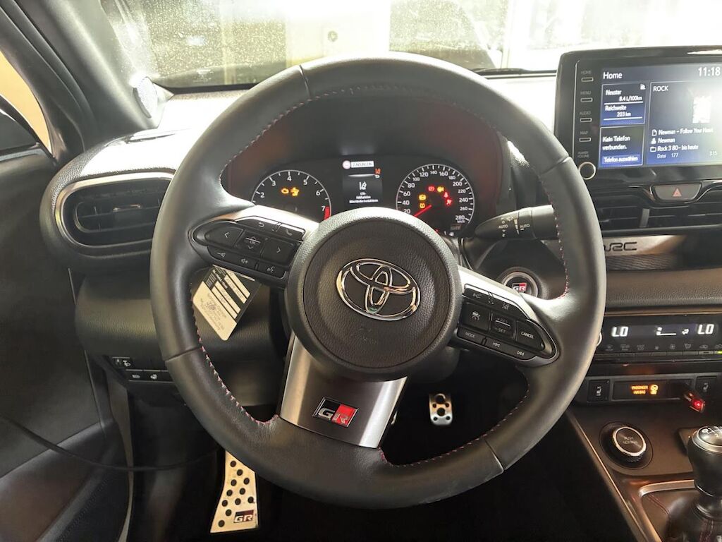 TOYOTA Yaris 1.6 GR Sport-image-6
