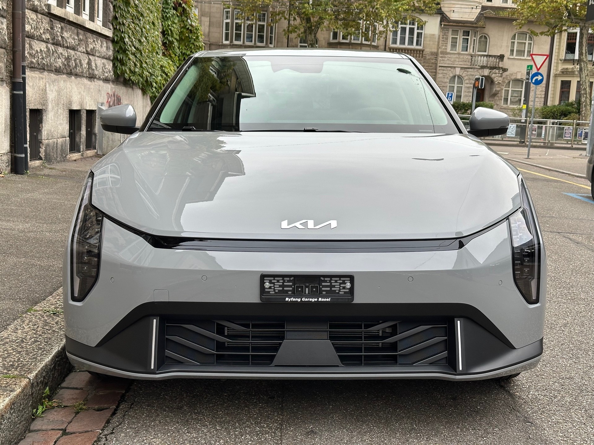 KIA EV4 81,4 kWh Earth+-image-1