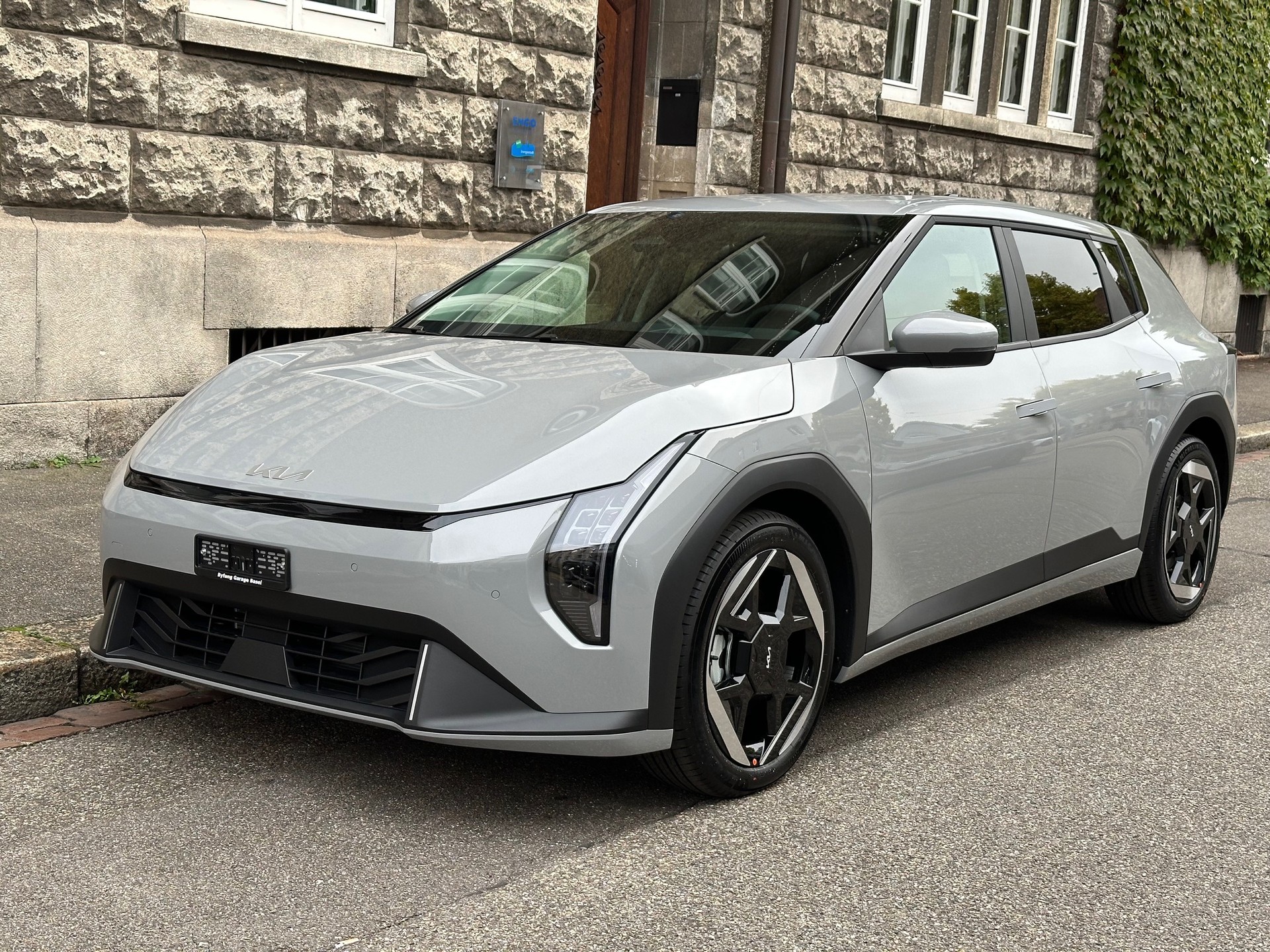 KIA EV4 81,4 kWh Earth+-image-0