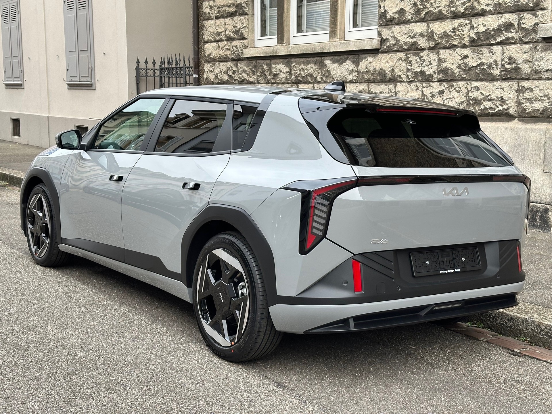 KIA EV4 81,4 kWh Earth+-image-5