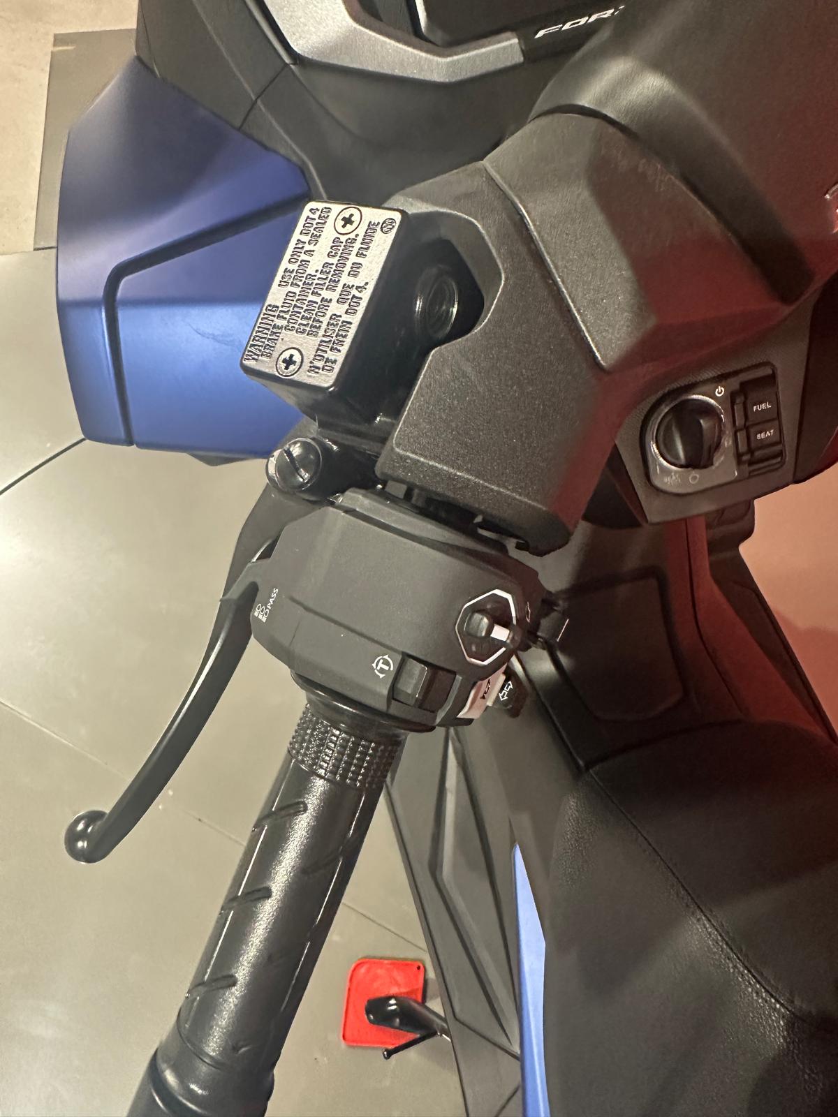 HONDA Nss 125 Forza Smart TopBox *DEMO-BIKE*-image-6