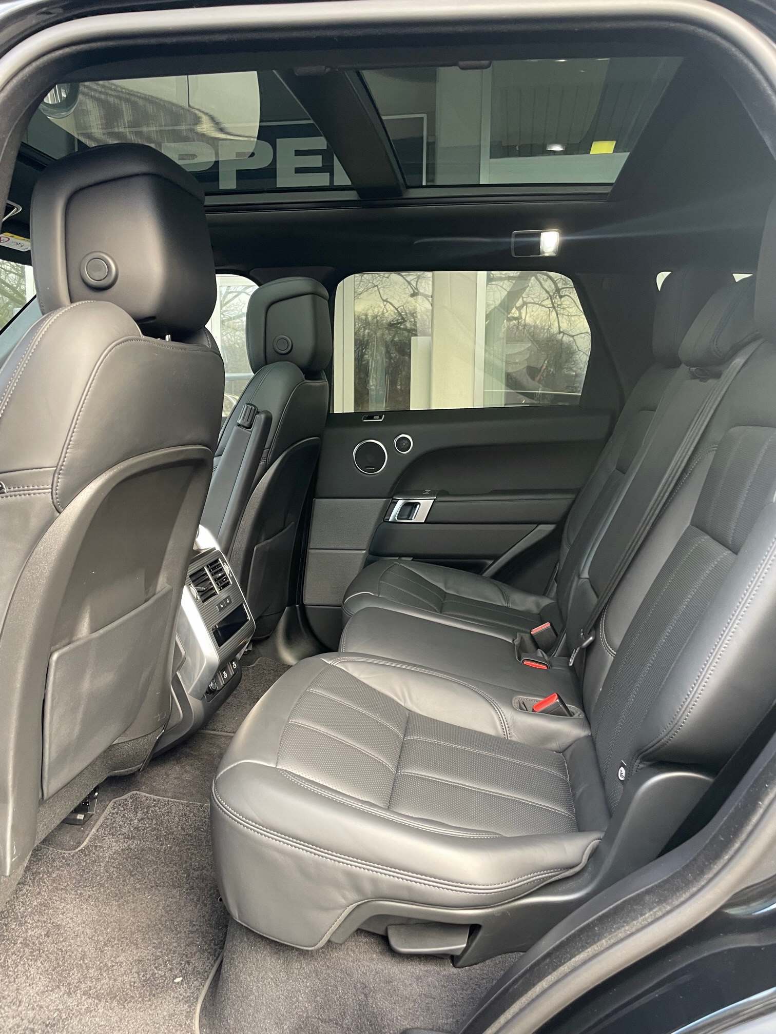 LAND ROVER Range Rover Sport 3.0 I6D HSE Dynamic-image-10