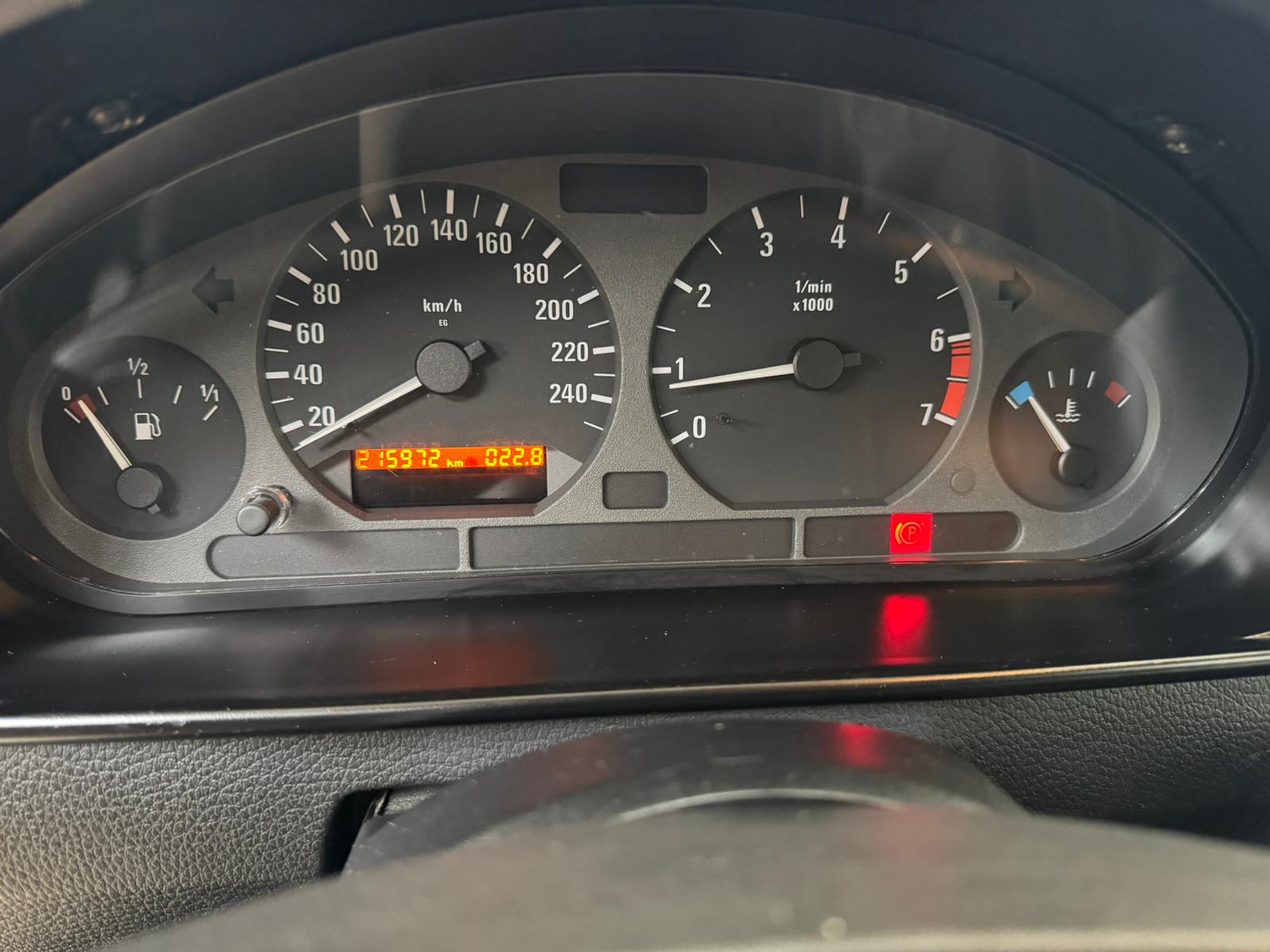 BMW 316i Compact Comfort-image-15