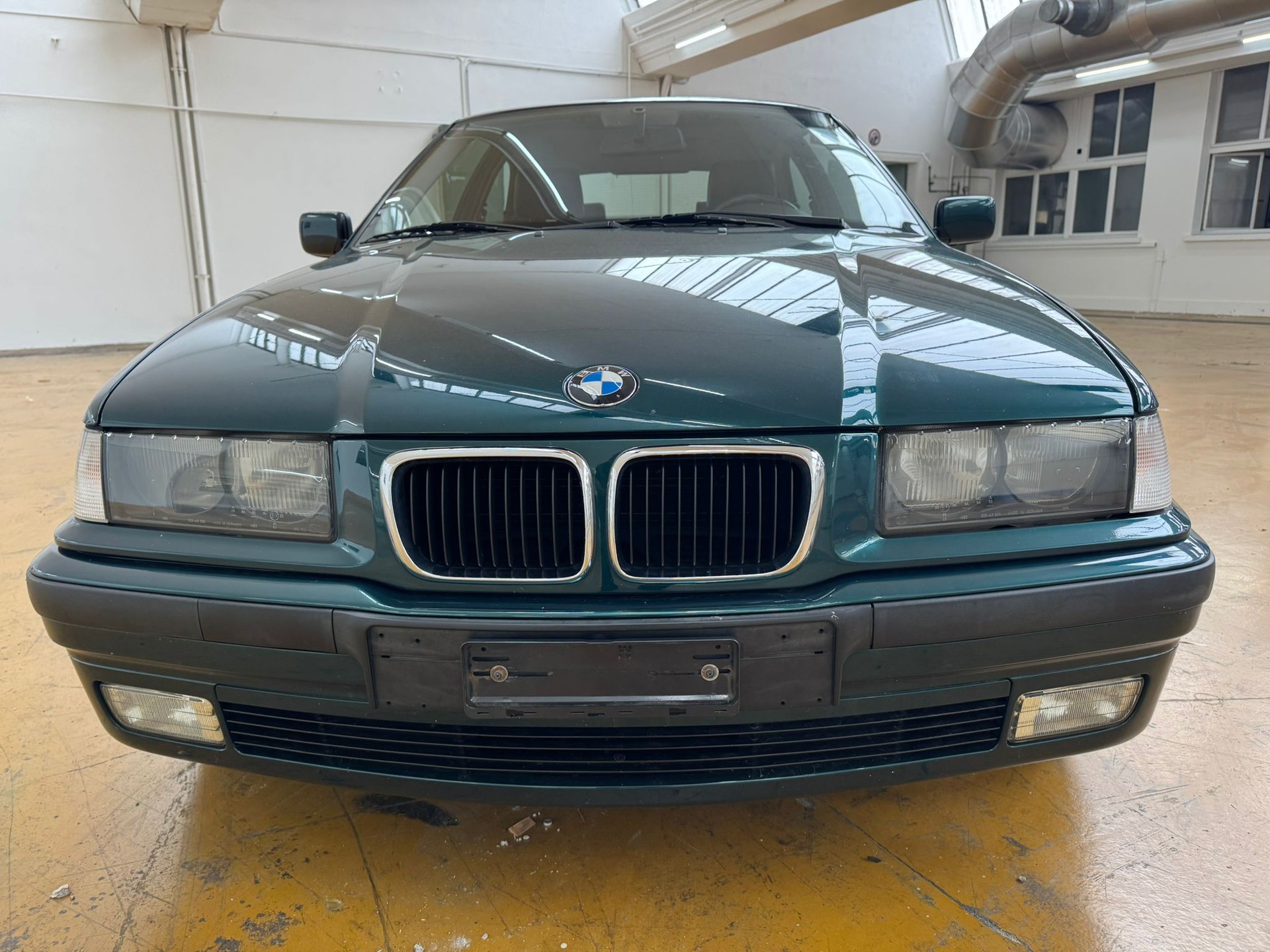 BMW 316i Compact Comfort-image-2