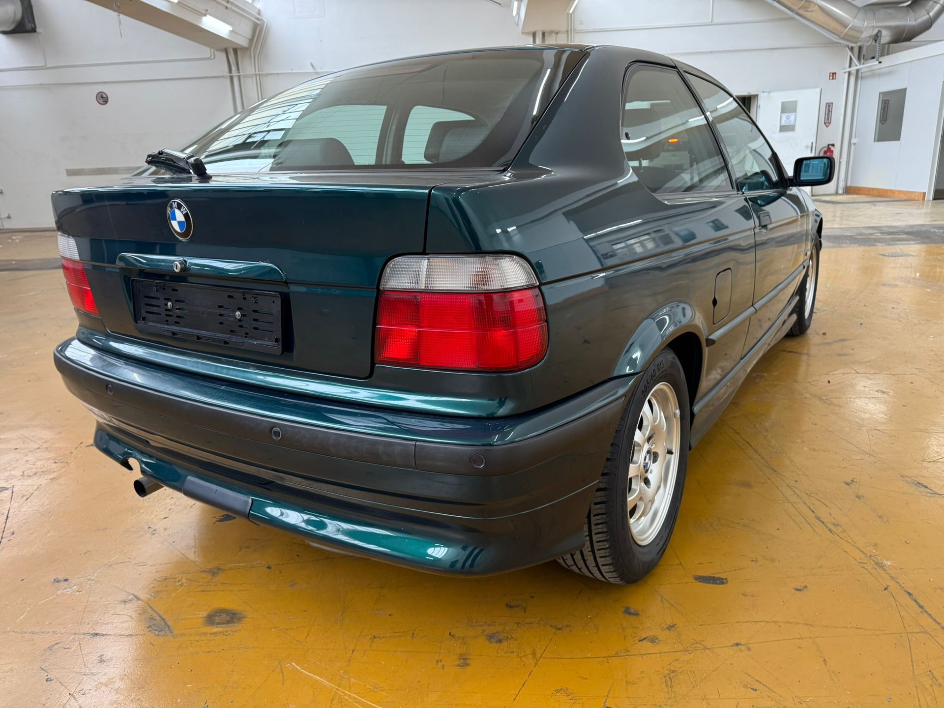 BMW 316i Compact Comfort-image-5