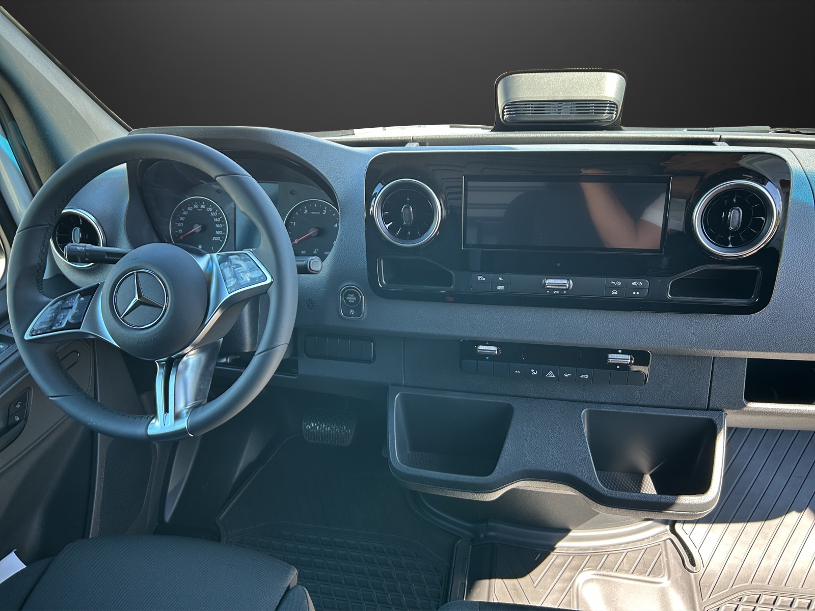 MERCEDES-BENZ Sprinter 317 CDI Standard 9G-TRONIC-image-8