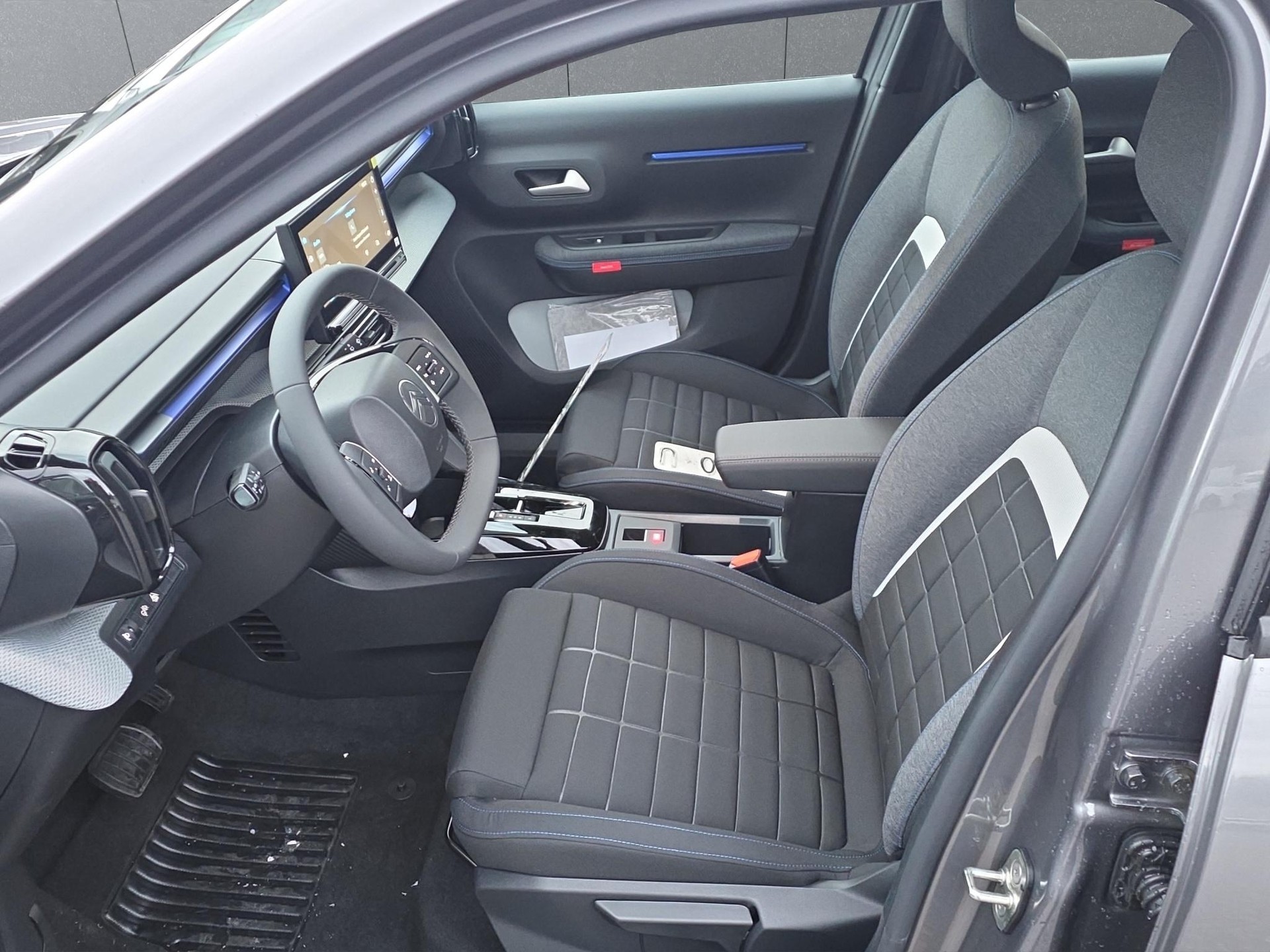 CITROEN C3 1.2 Hybrid Tonic-image-8