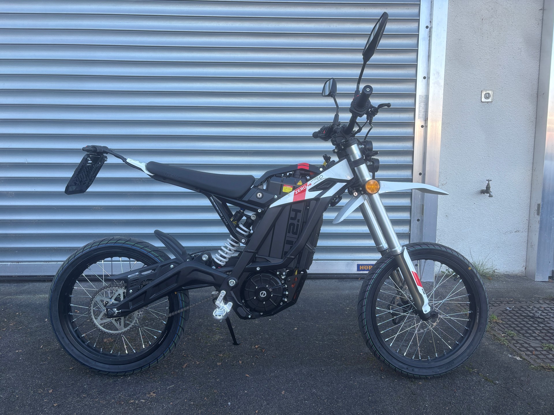 ZERO XB Sumo-showroom-element-1