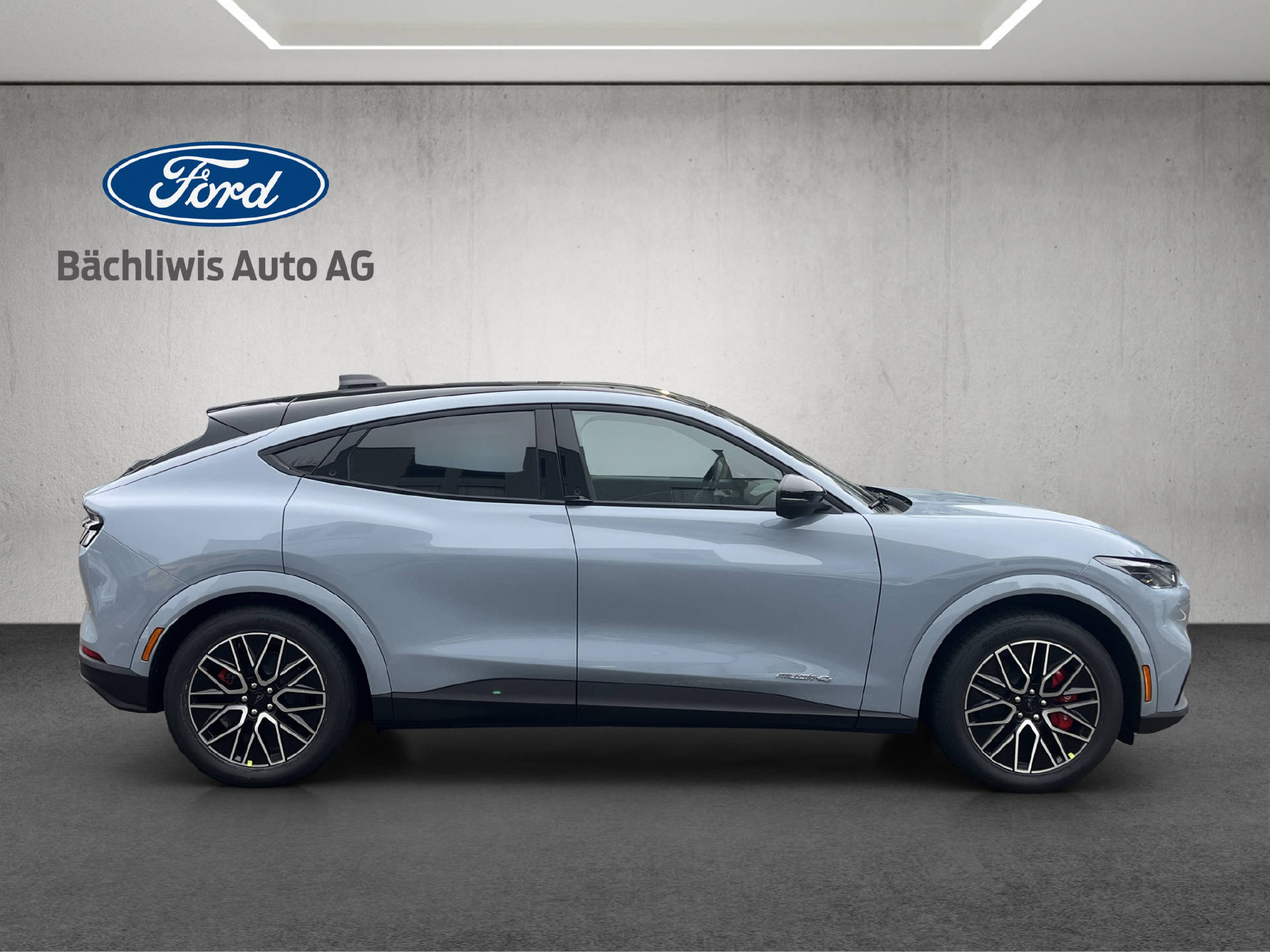 FORD Mustang Mach-E Premium AWD-image-5