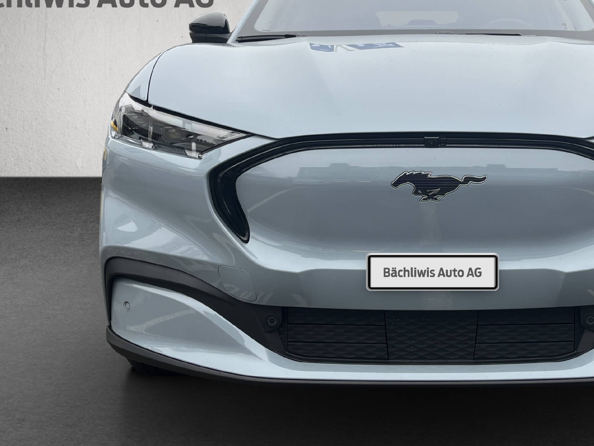 FORD Mustang Mach-E Premium AWD-image-8