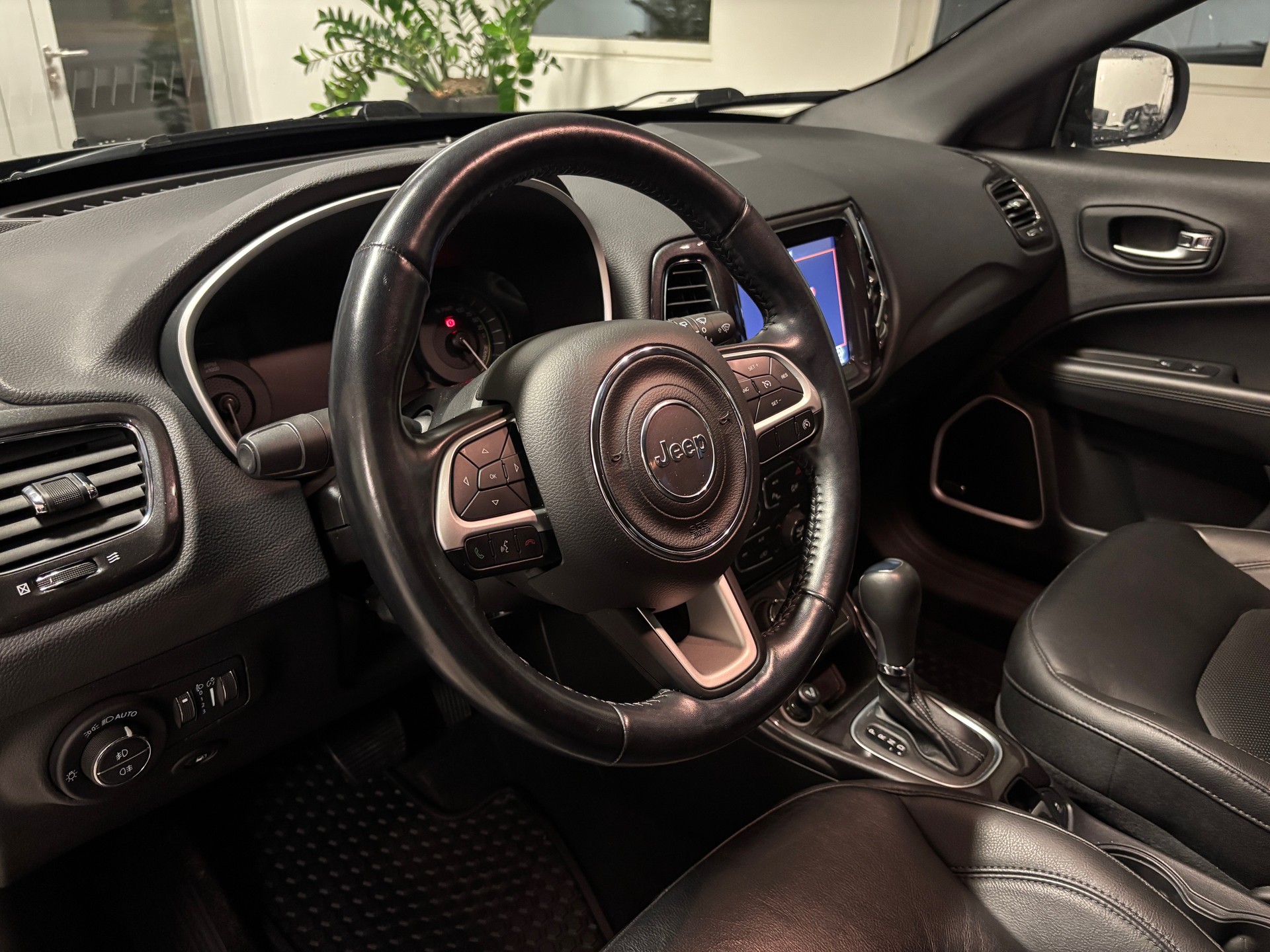 JEEP Compass 1.3 T PHEV S AWD-image-5
