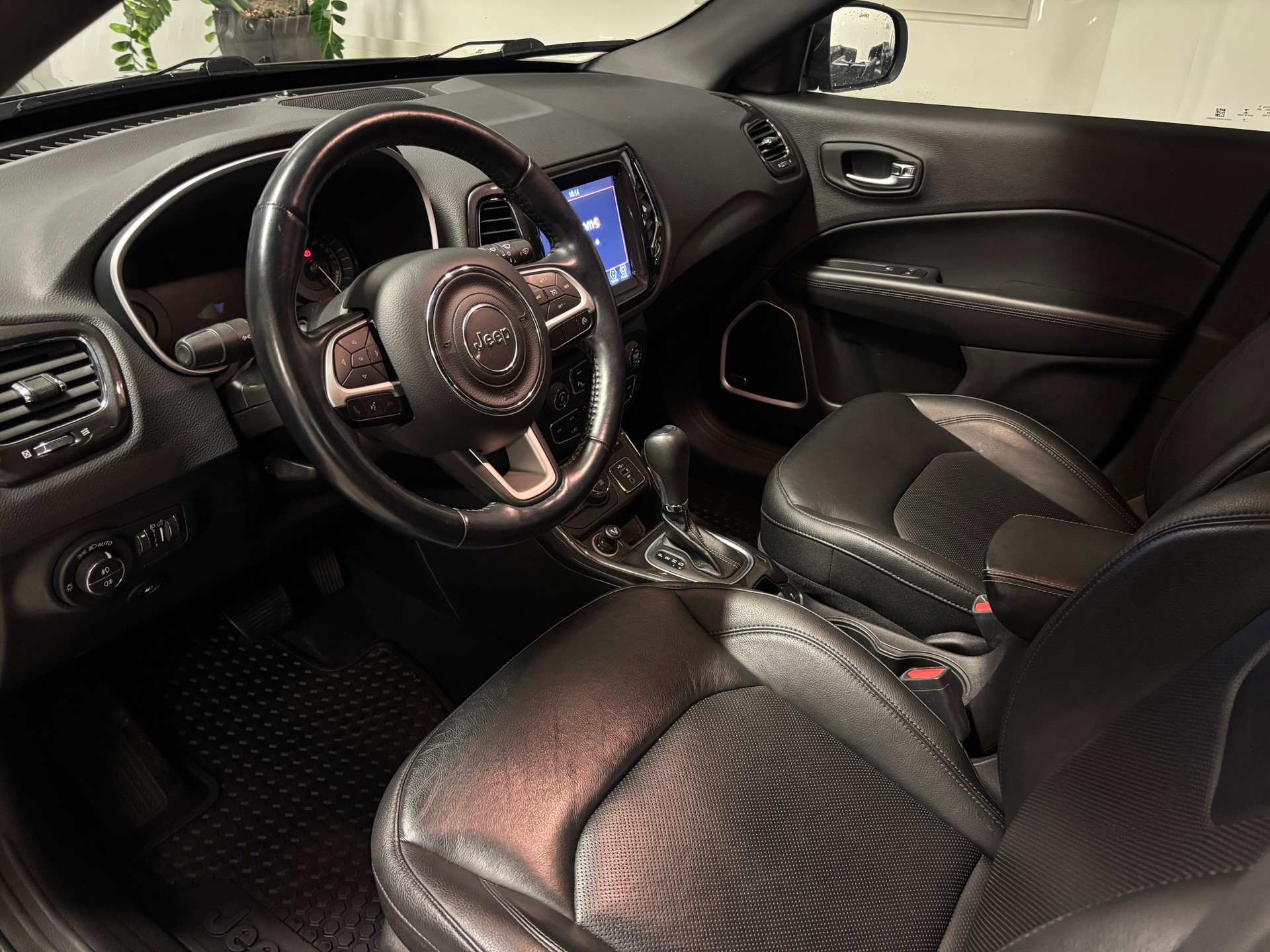JEEP Compass 1.3 T PHEV S AWD-image-4