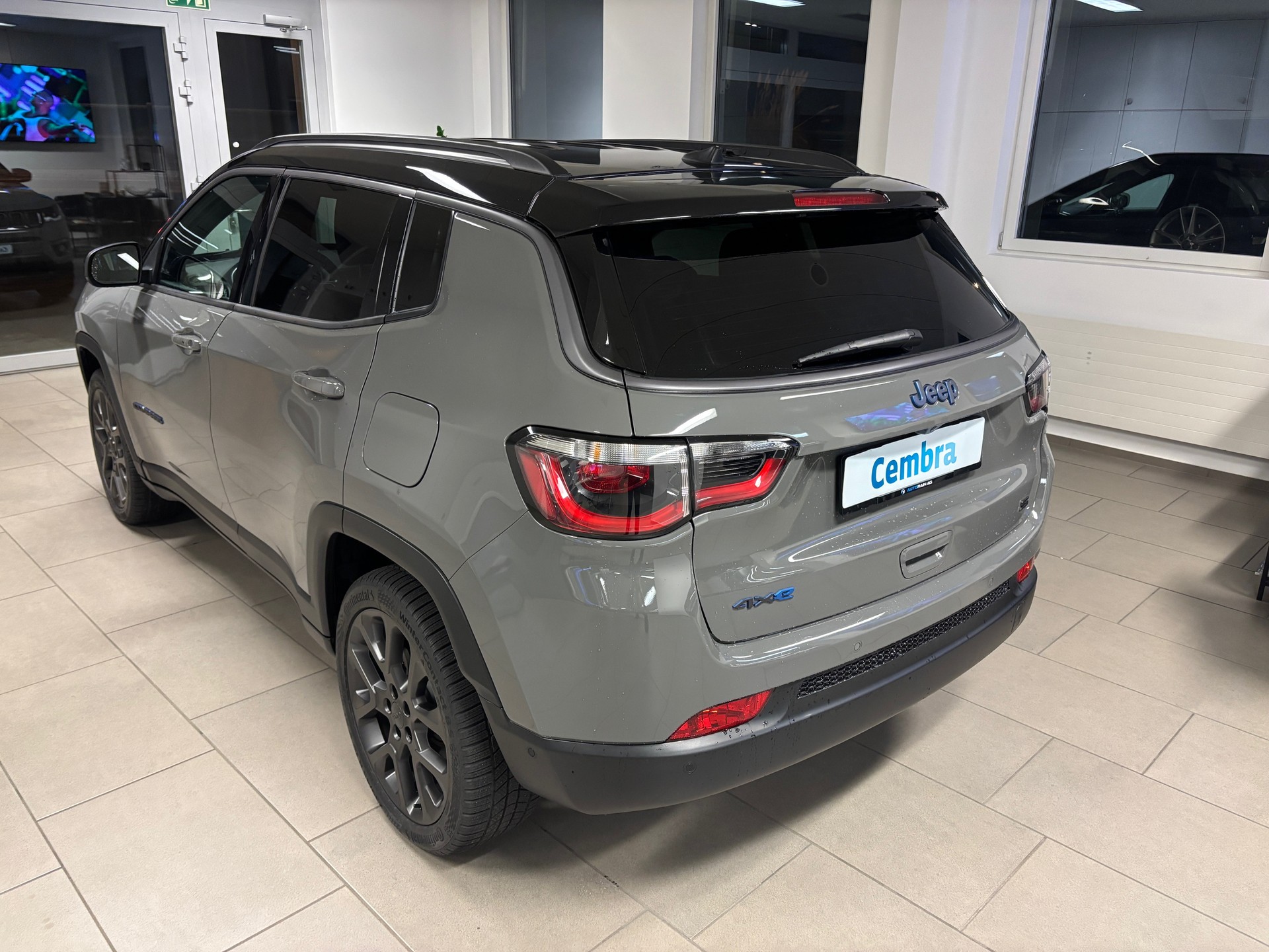 JEEP Compass 1.3 T PHEV S AWD-image-3