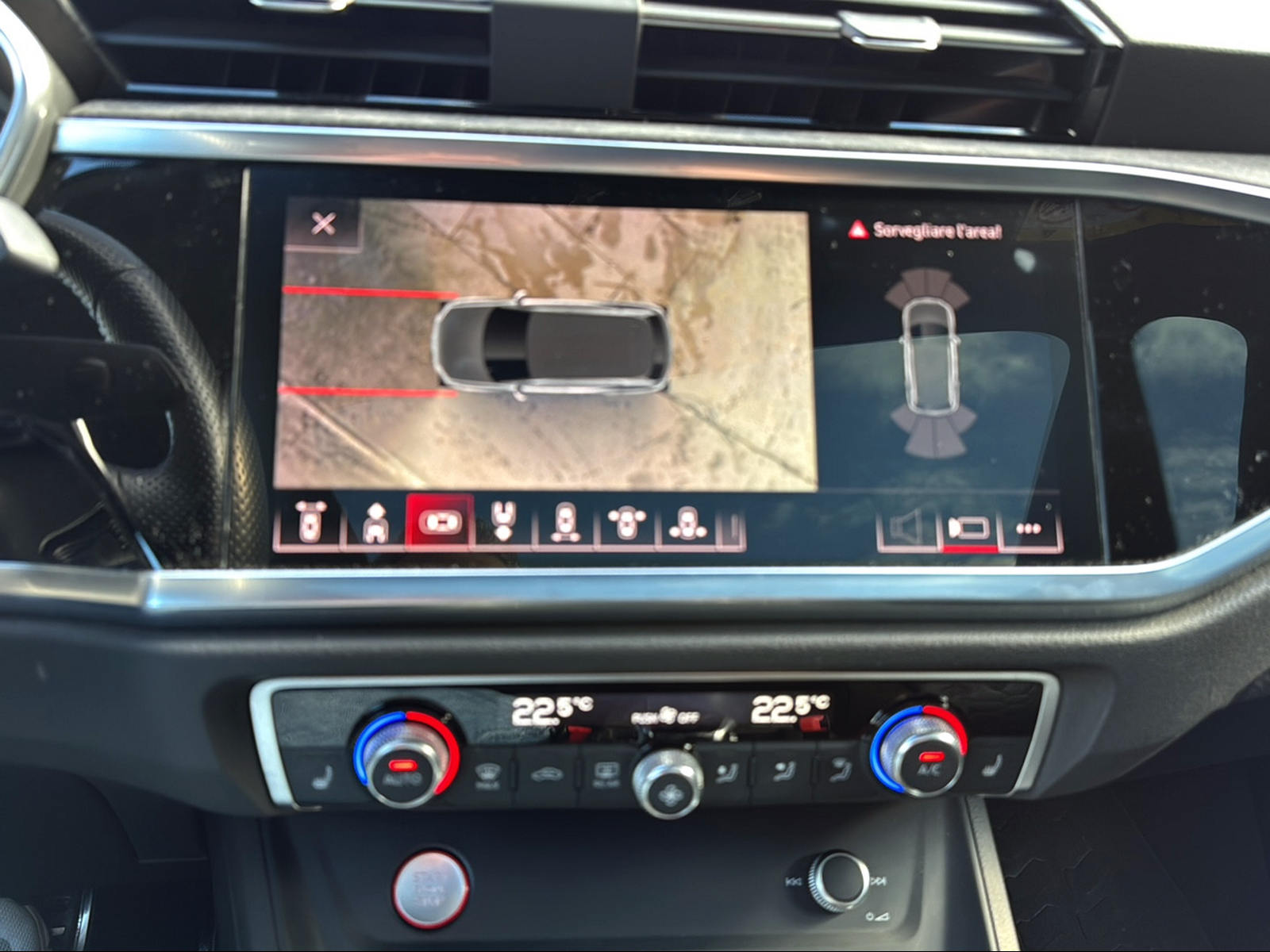 AUDI RS Q3 Sportback quattro S tronic-image-12