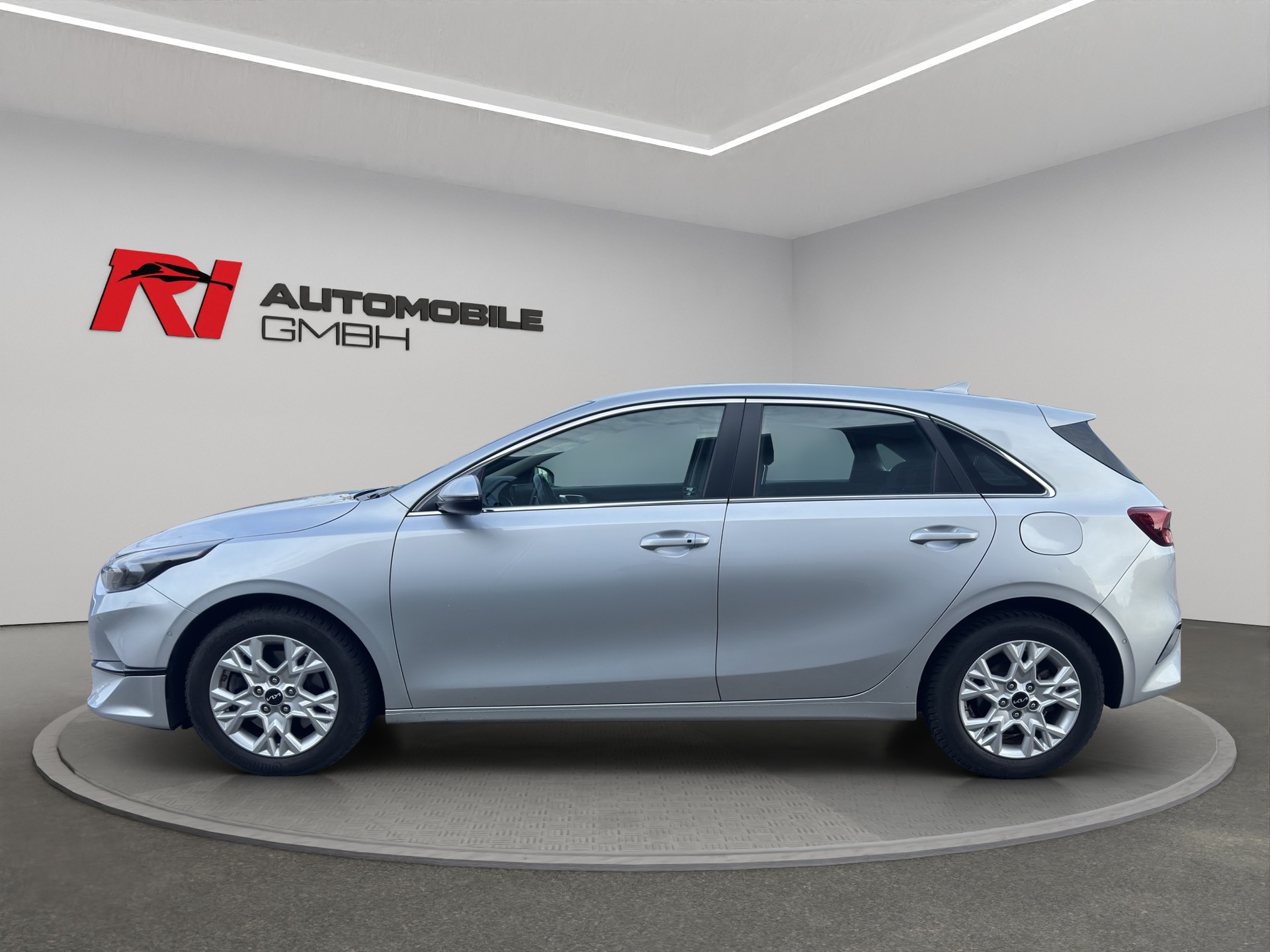 KIA Ceed 1.5 T-GDi MHEV GT Line DCT-image-7