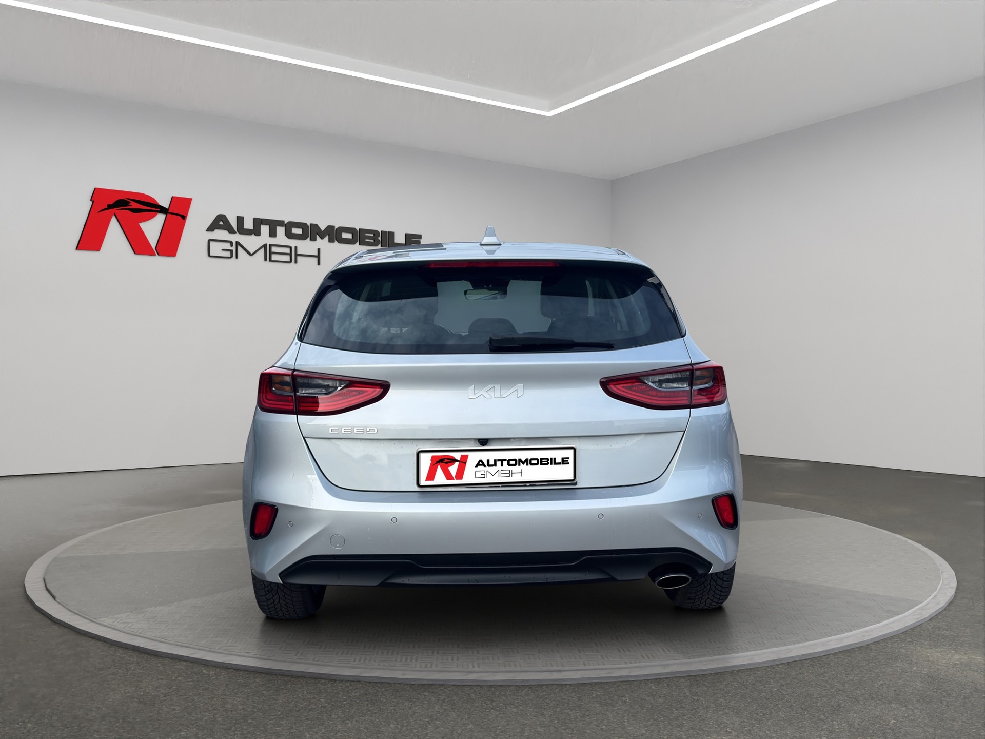 KIA Ceed 1.5 T-GDi MHEV GT Line DCT-image-5