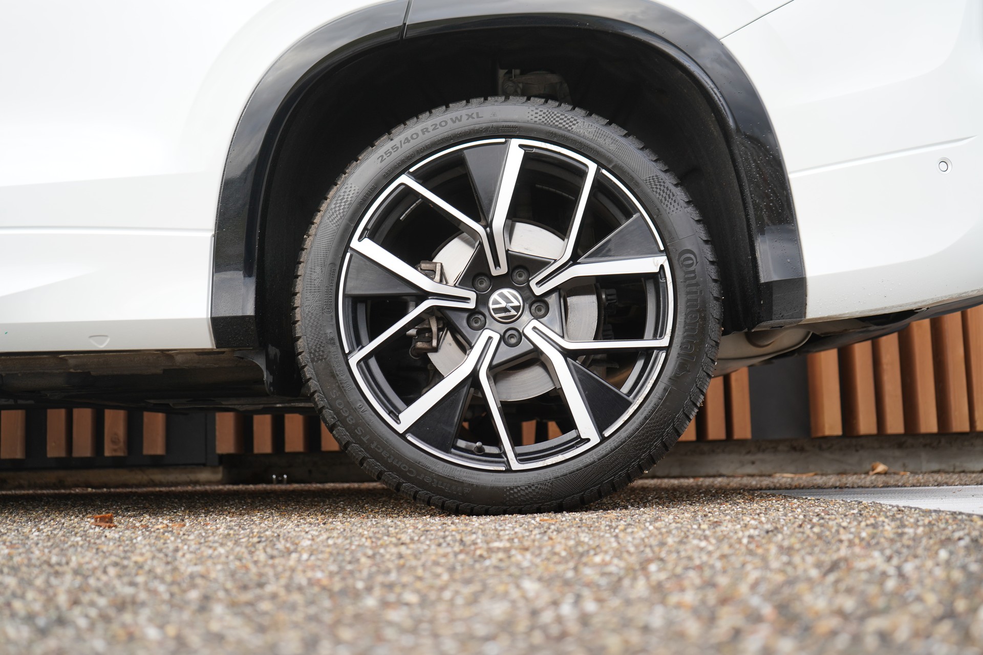 VW TAYRON 2.0 TSI R-LINE BLACK DSG 4MOTION l 204 PS-image-16