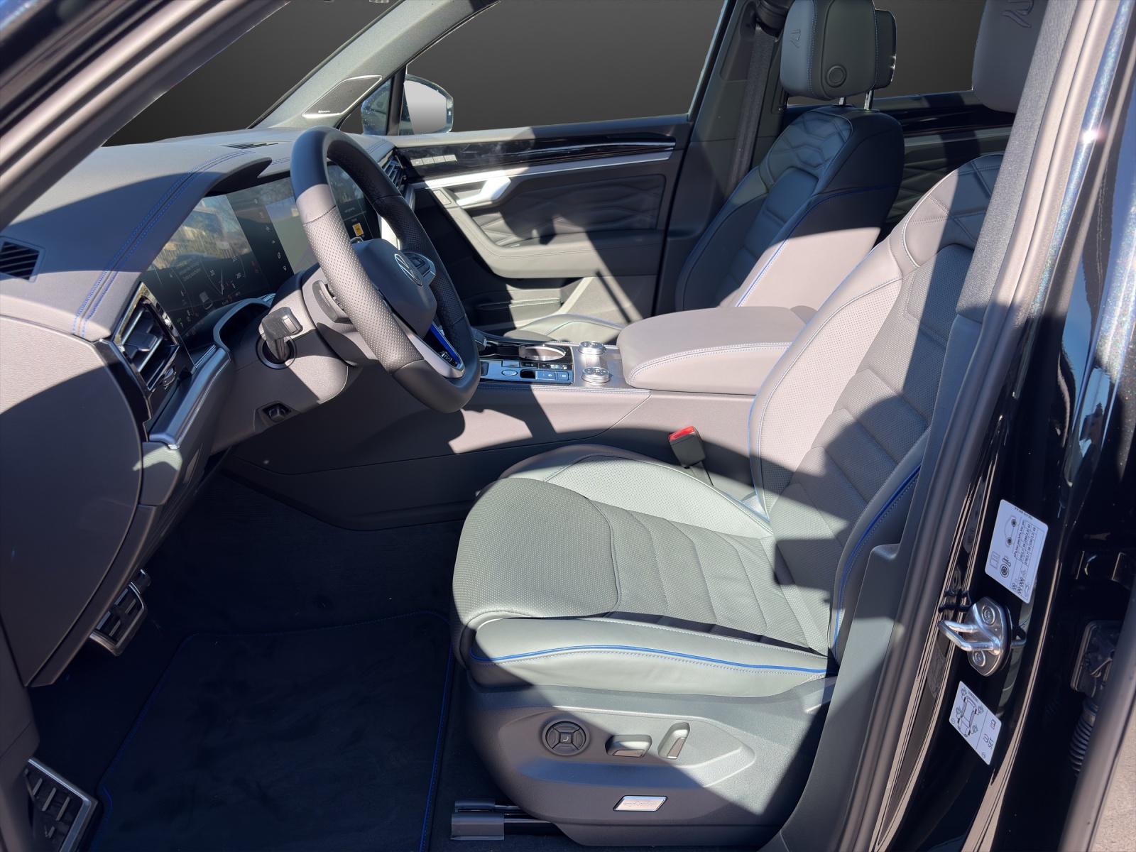 VW Touareg 3.0 TSI eHybrid R Final Edition Tiptronic-image-7