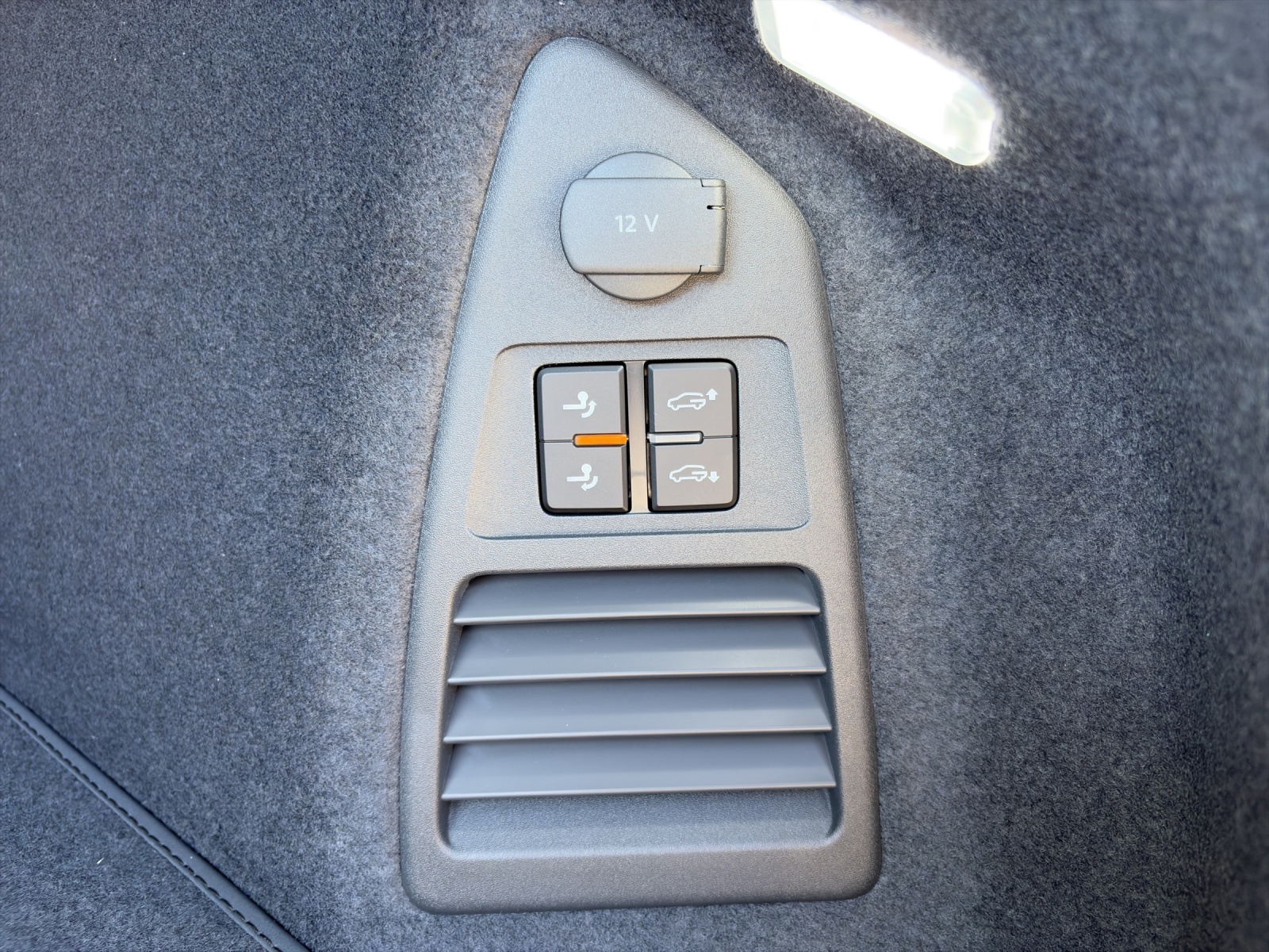 VW Touareg 3.0 TSI eHybrid R Final Edition Tiptronic-image-14