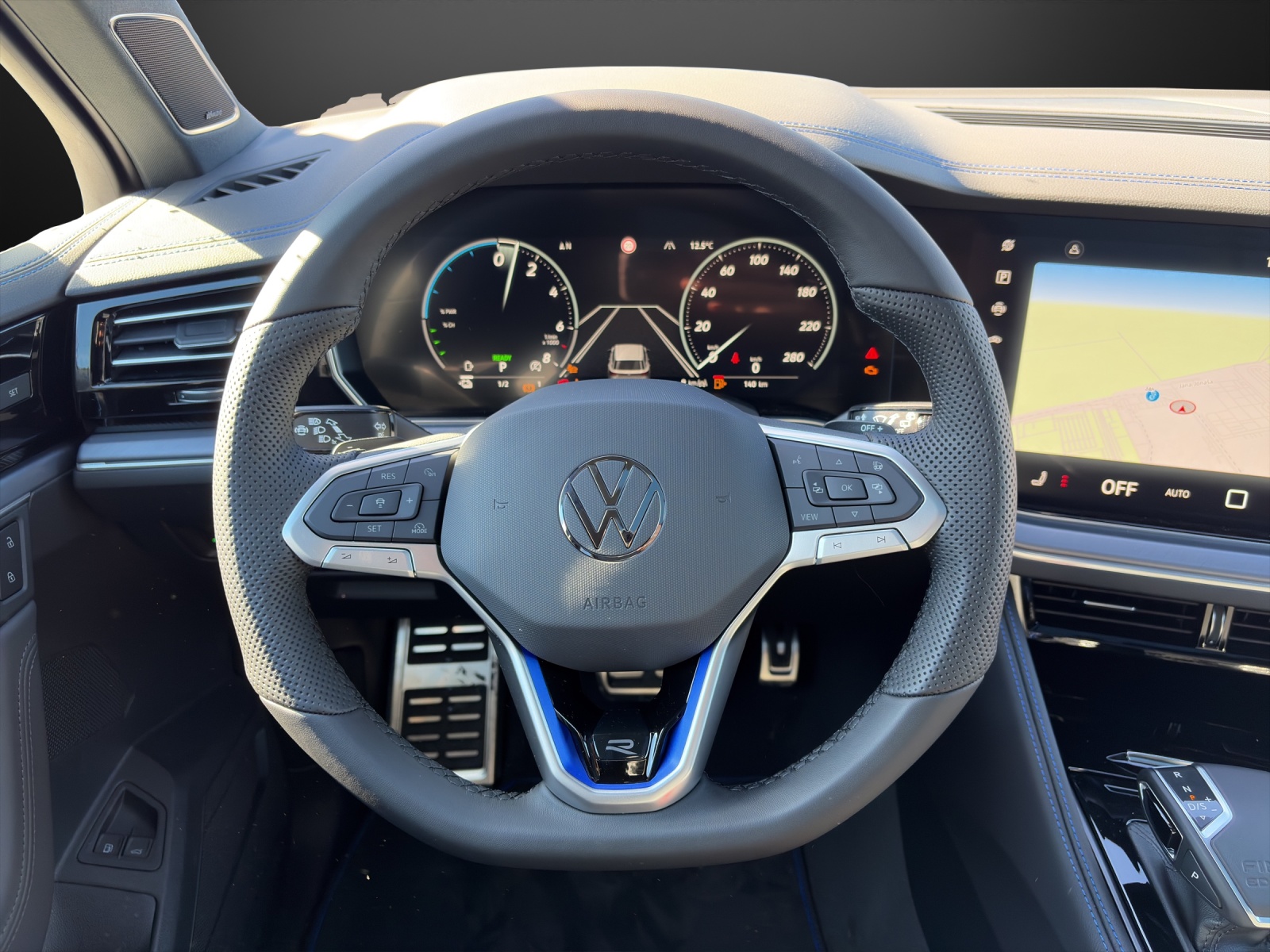 VW Touareg 3.0 TSI eHybrid R Final Edition Tiptronic-image-10