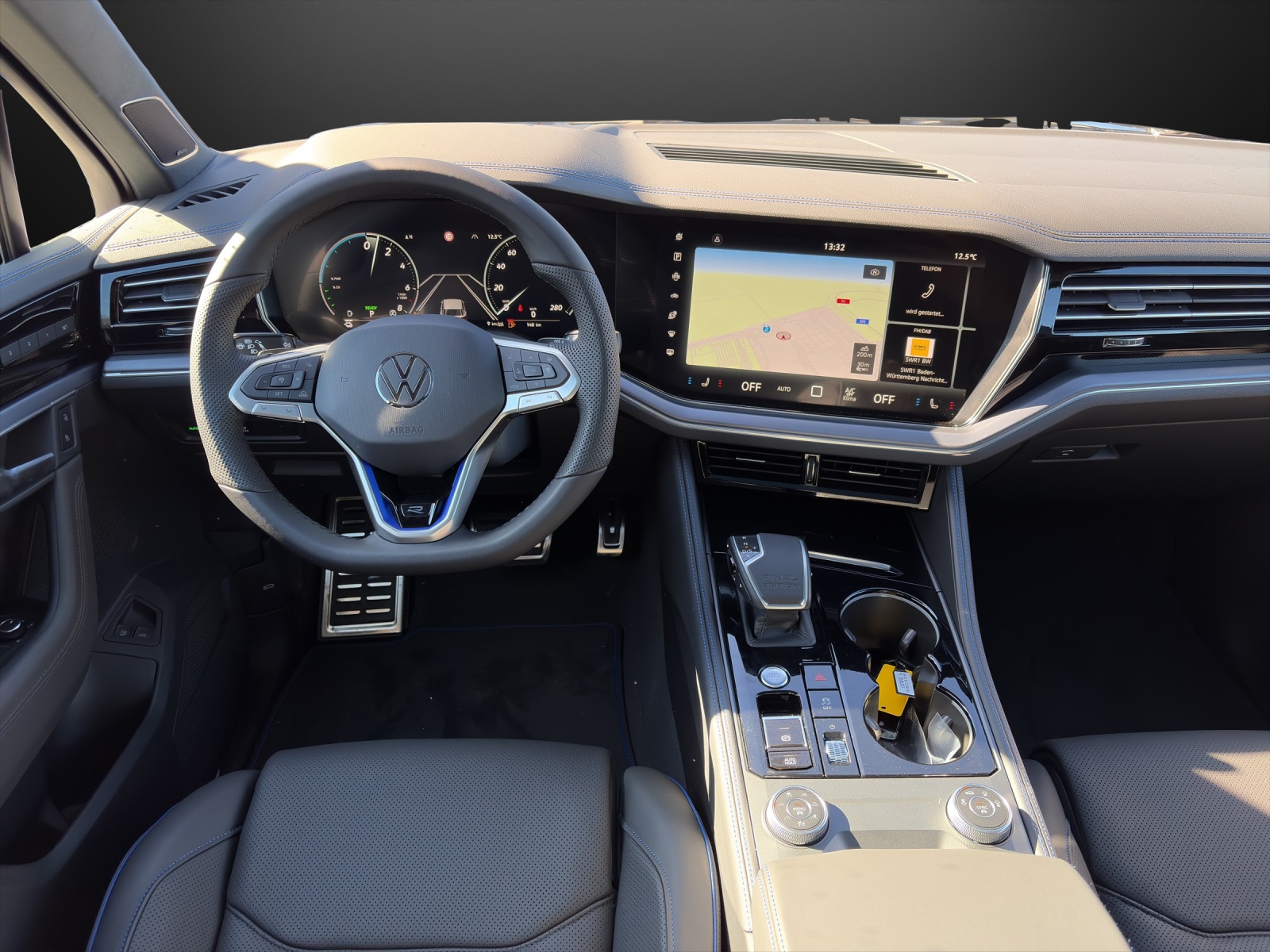 VW Touareg 3.0 TSI eHybrid R Final Edition Tiptronic-image-9
