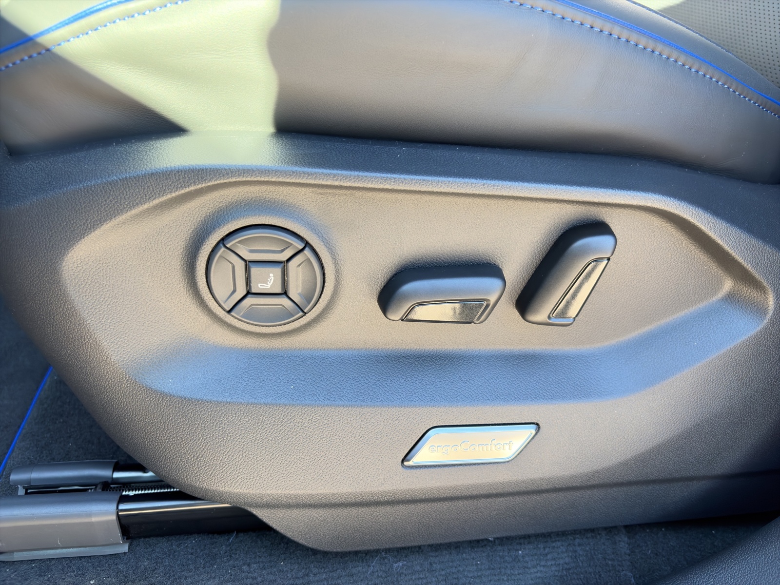 VW Touareg 3.0 TSI eHybrid R Final Edition Tiptronic-image-16