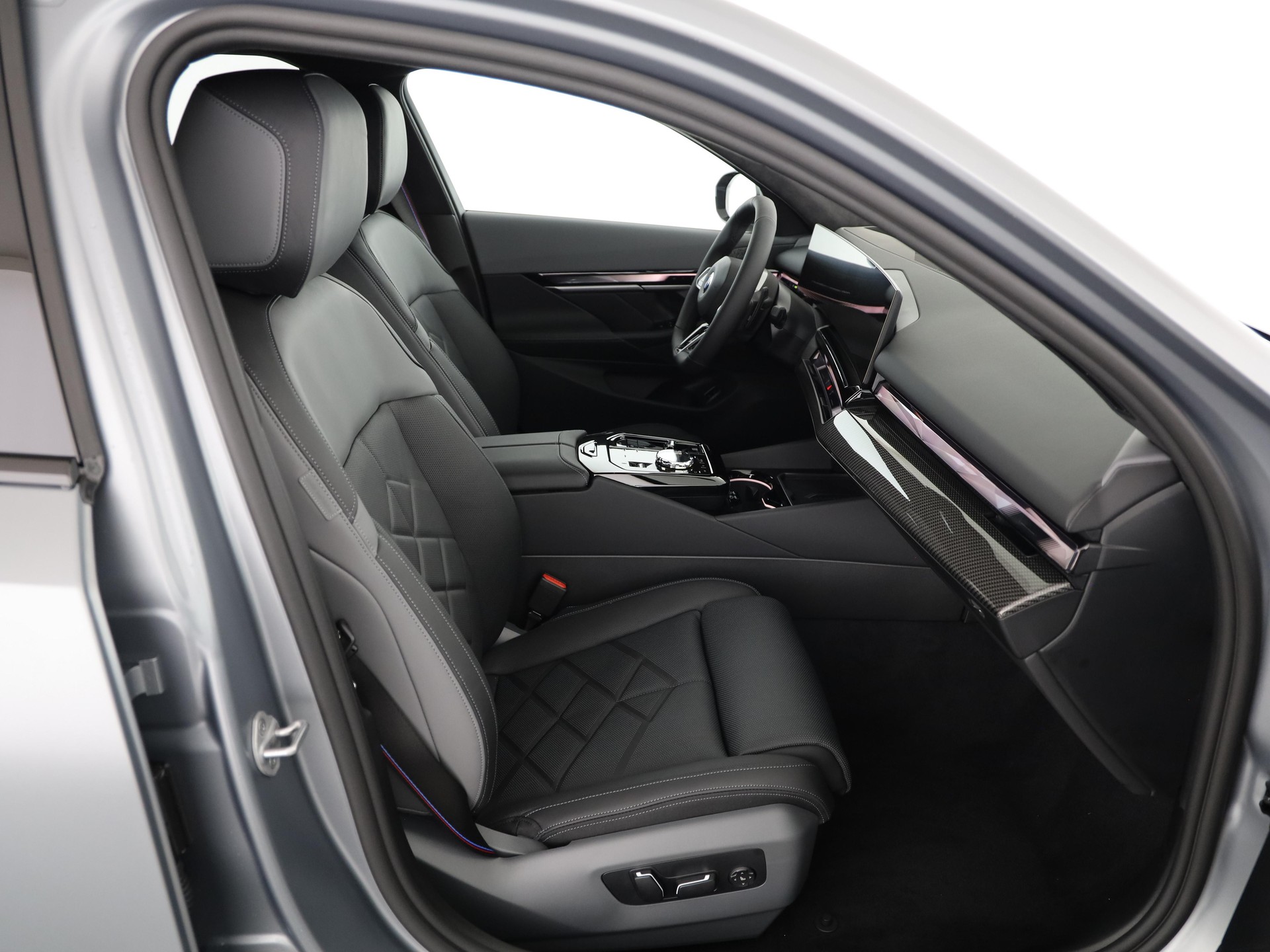 BMW 540d xDrive Touring-image-14