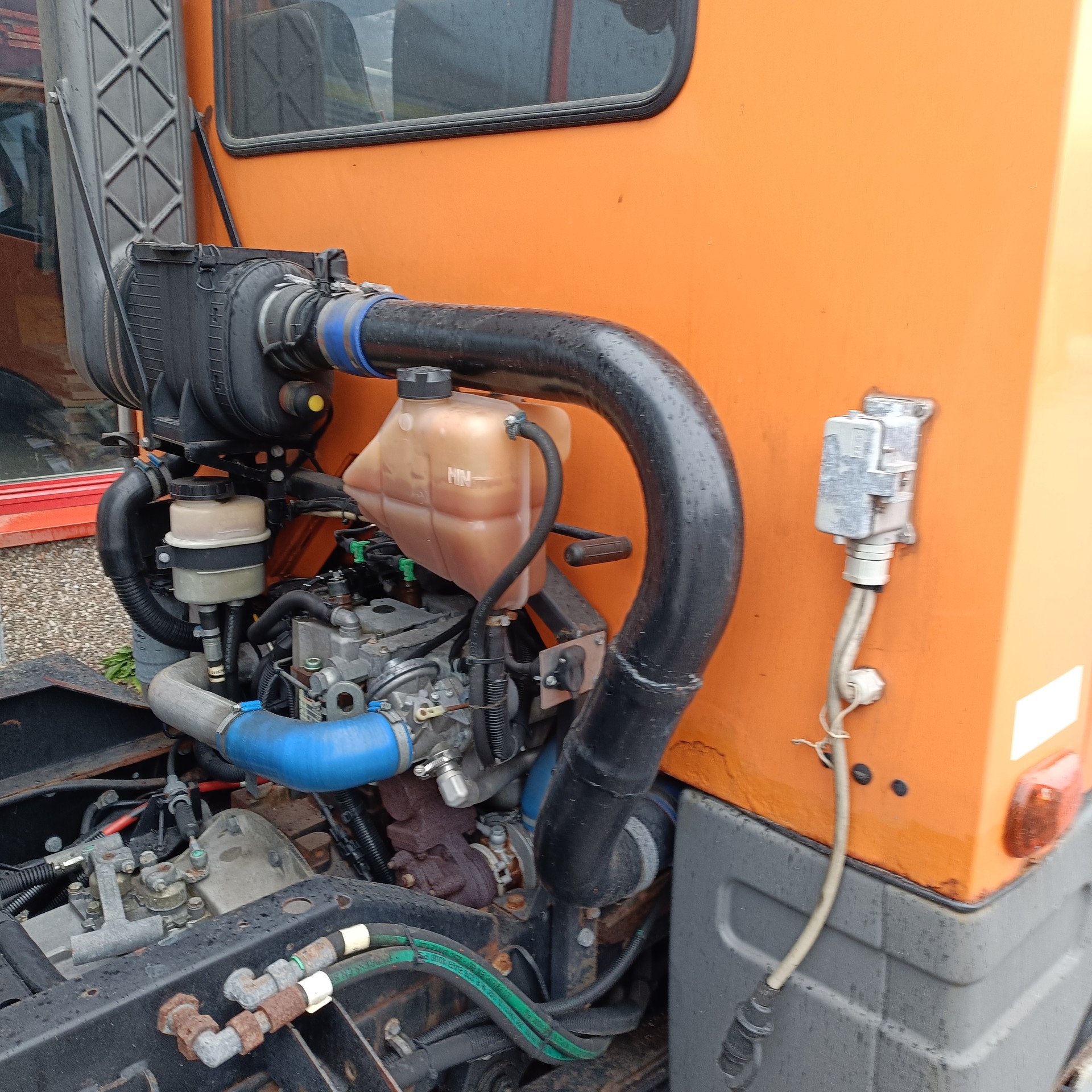 BUCHER BU 35 4x4-image-6