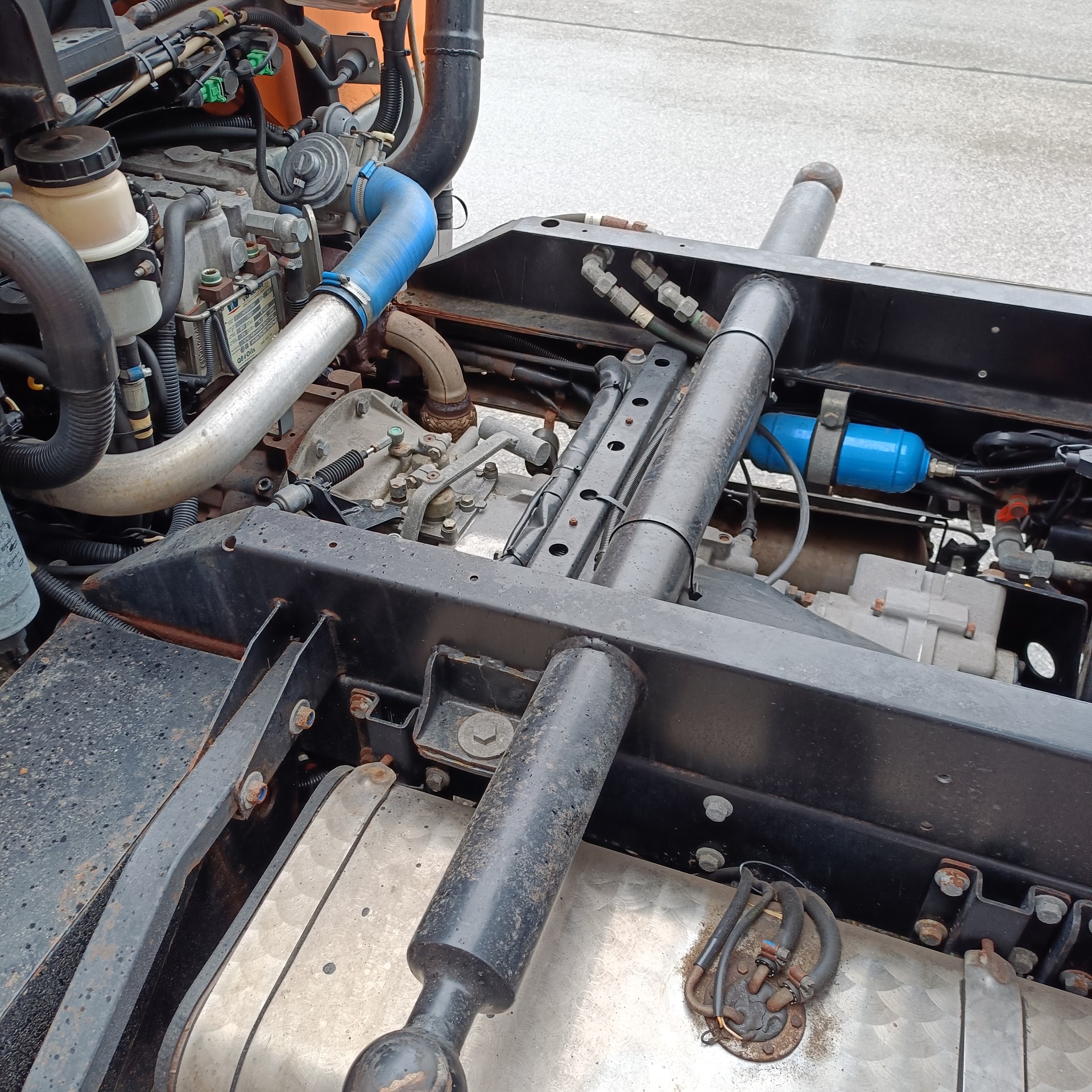 BUCHER BU 35 4x4-image-4