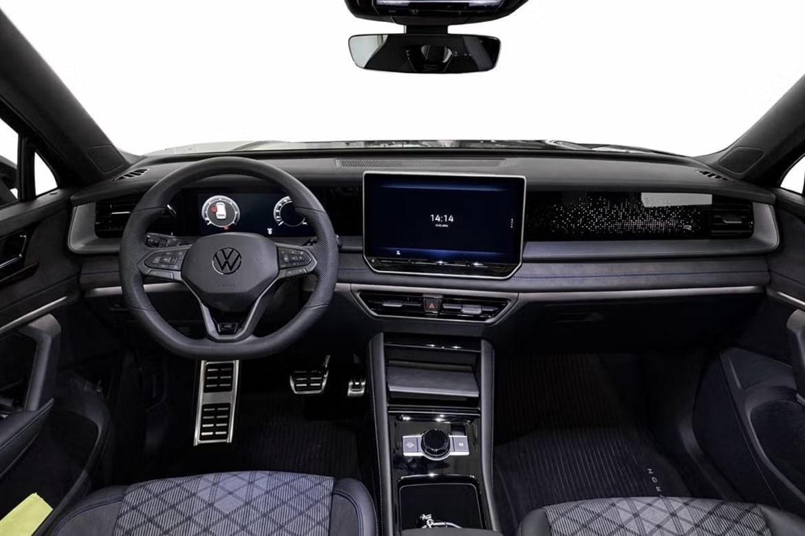 VW Tayron 2.0 TDI SCR R-Line 4Motion DSG 7 Sitzer-image-6
