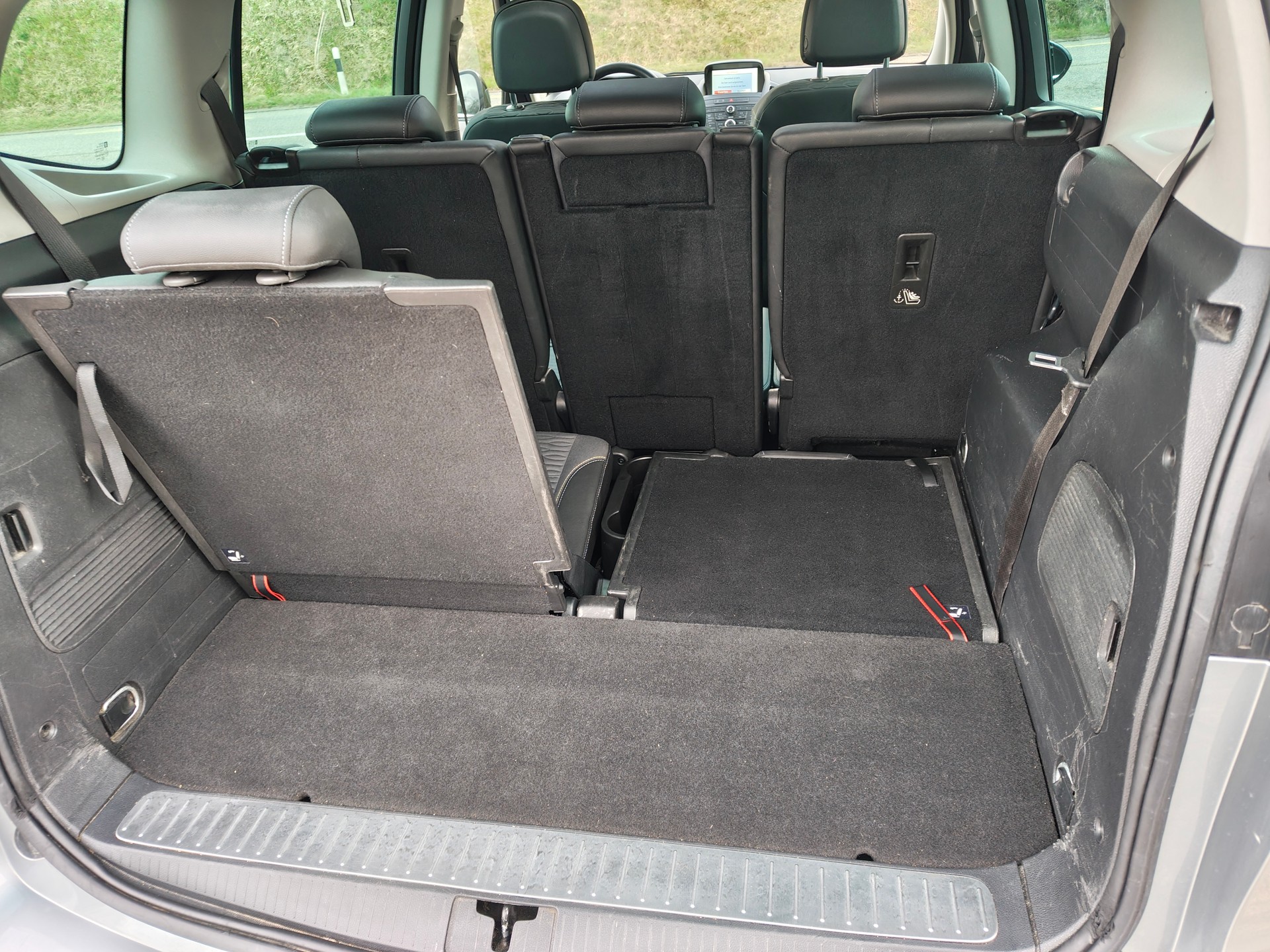 OPEL Zafira Tourer 2.0 CDTi Cosmo Automatic-image-9