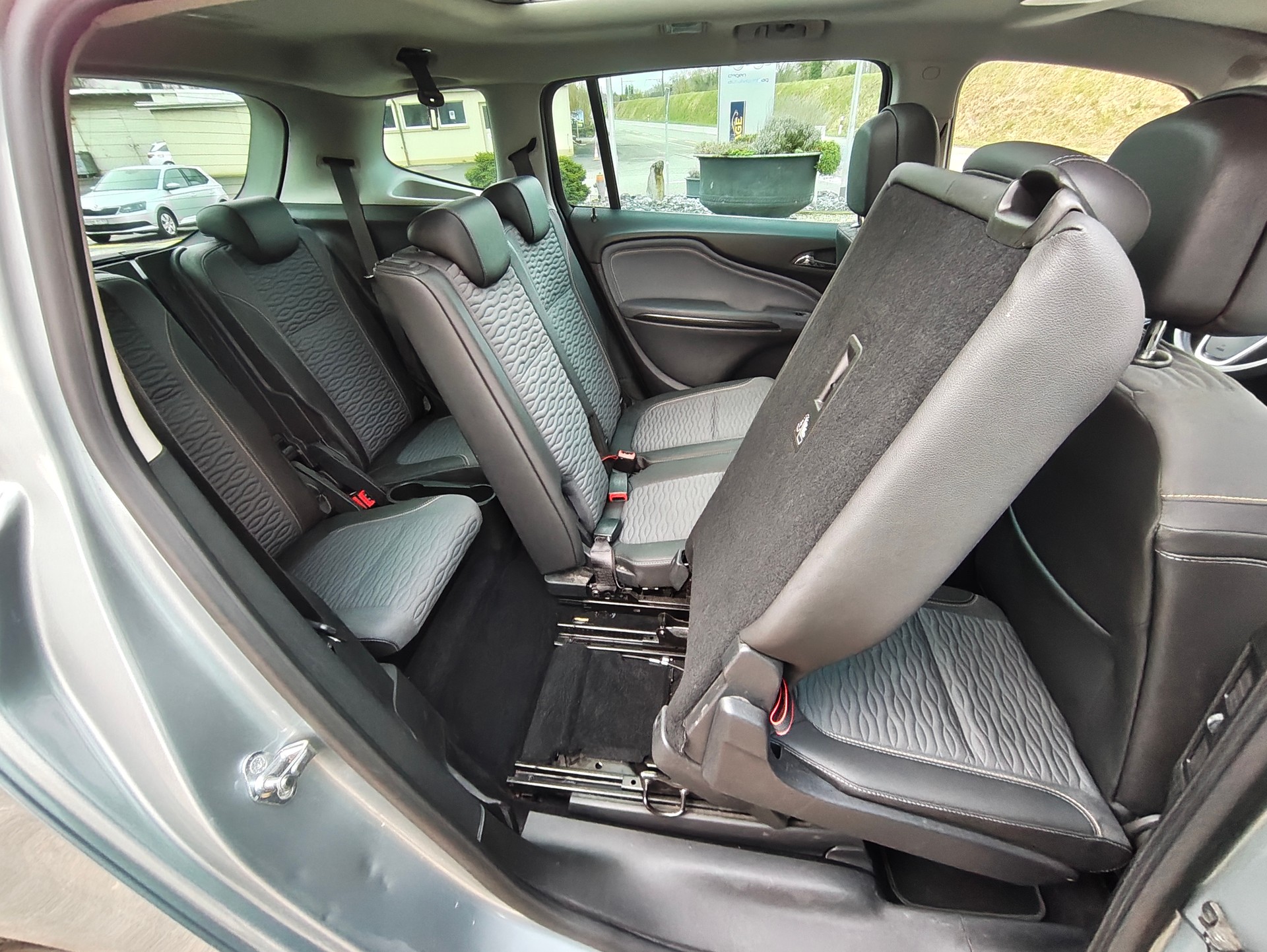 OPEL Zafira Tourer 2.0 CDTi Cosmo Automatic-image-8