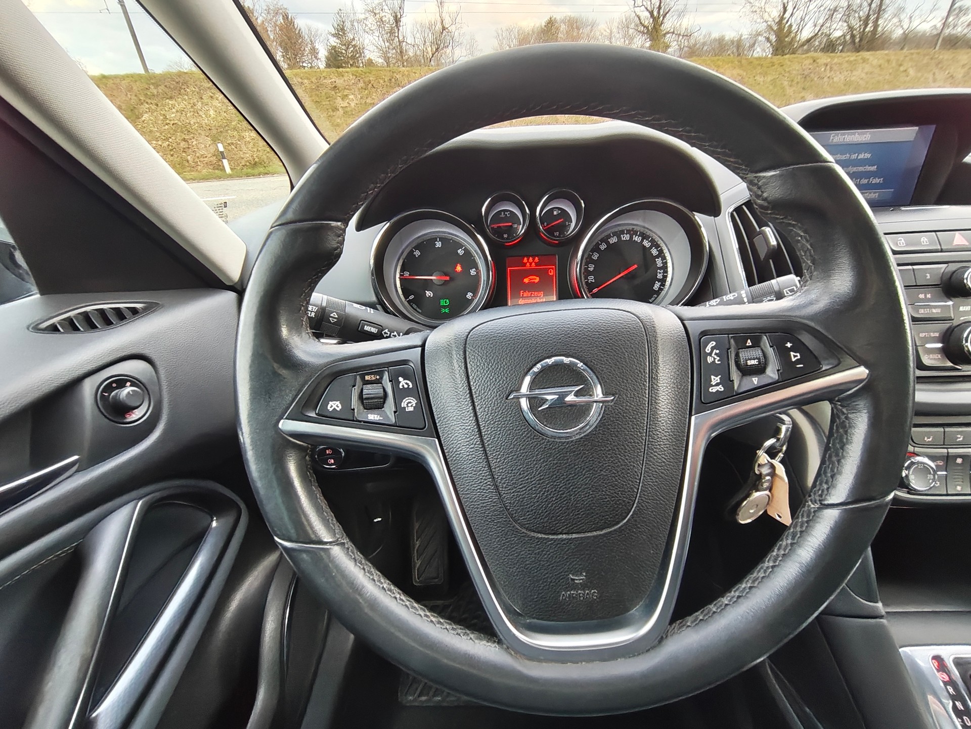 OPEL Zafira Tourer 2.0 CDTi Cosmo Automatic-image-4