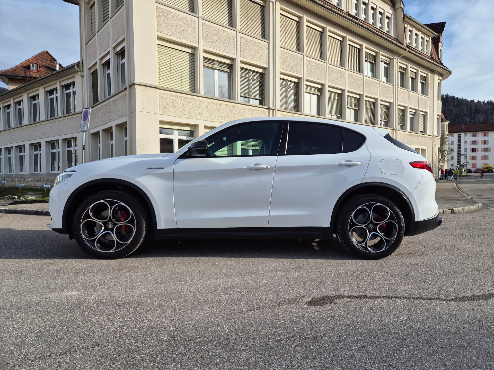 ALFA ROMEO Stelvio 2.0 Sport Q4 Automatic-showroom-element-1