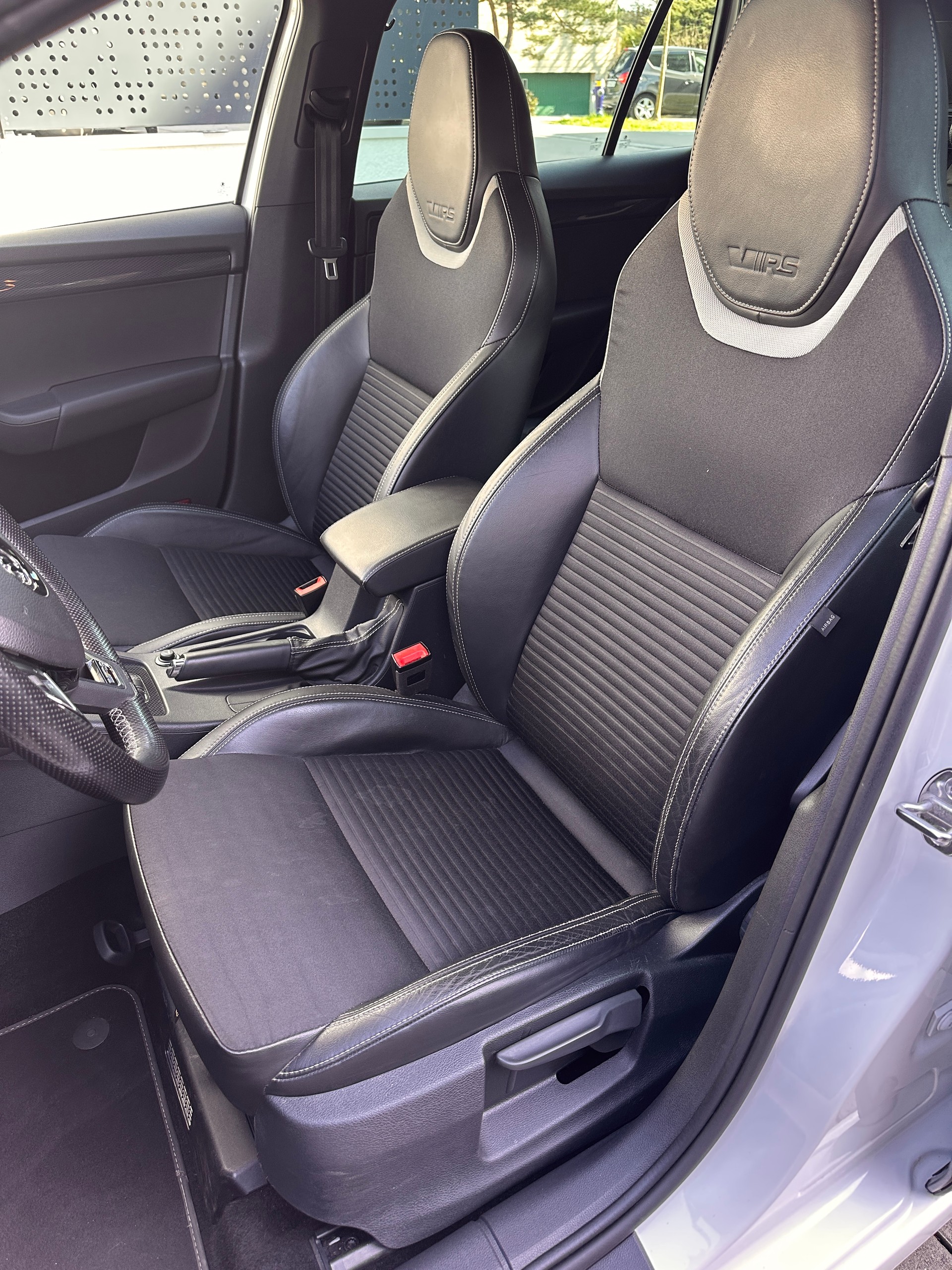 SKODA Octavia Combi 2.0 TSI RS DSG-image-10