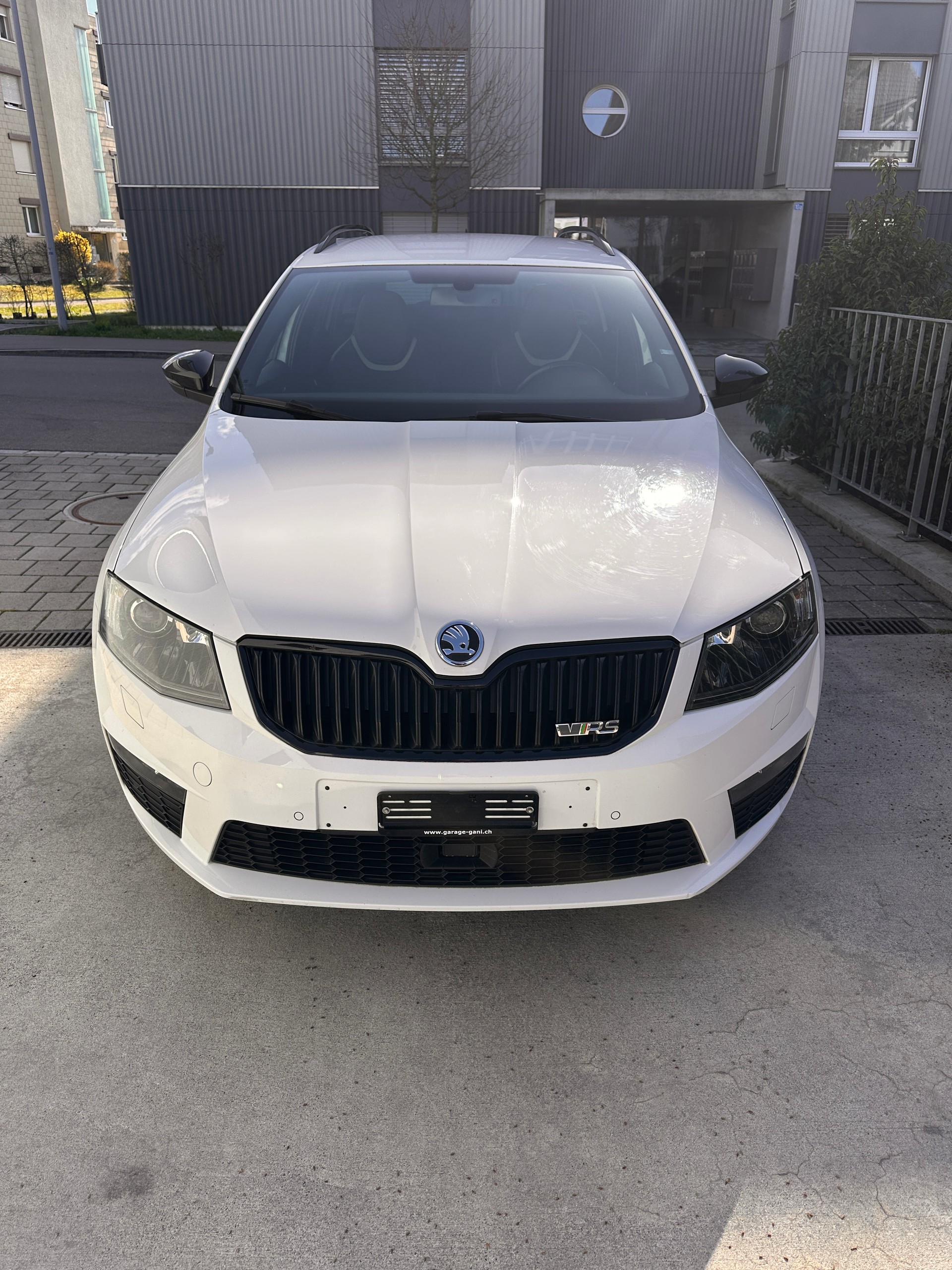 SKODA Octavia Combi 2.0 TSI RS DSG-image-1