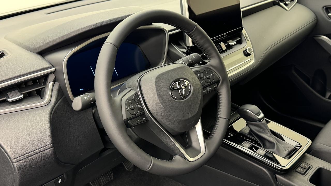 TOYOTA Corolla Cross 1.8 Style e-CVT-image-6