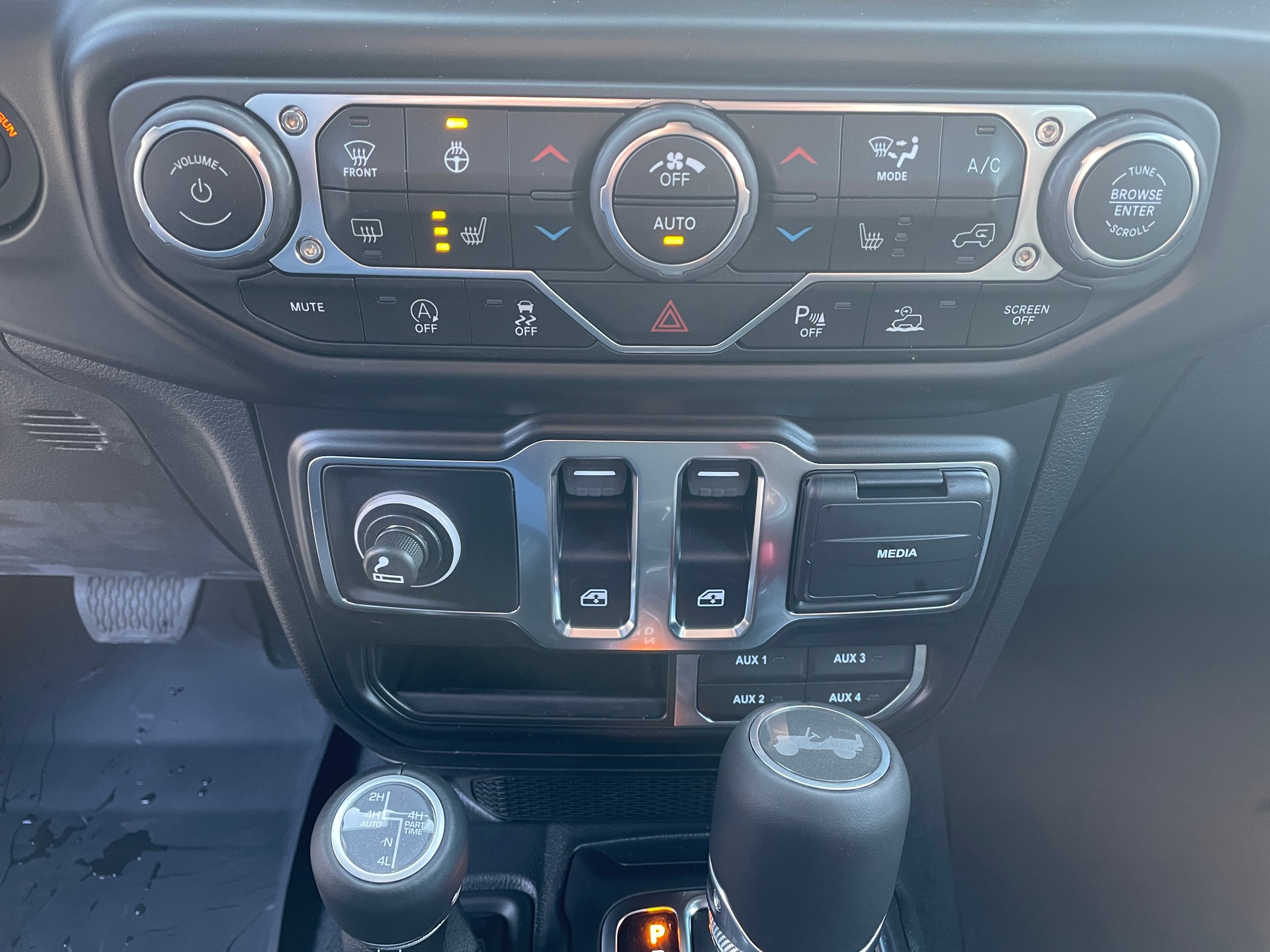 JEEP Wrangler 2.0 Turbo 80th Anniversary Unlimited 4xe-image-12
