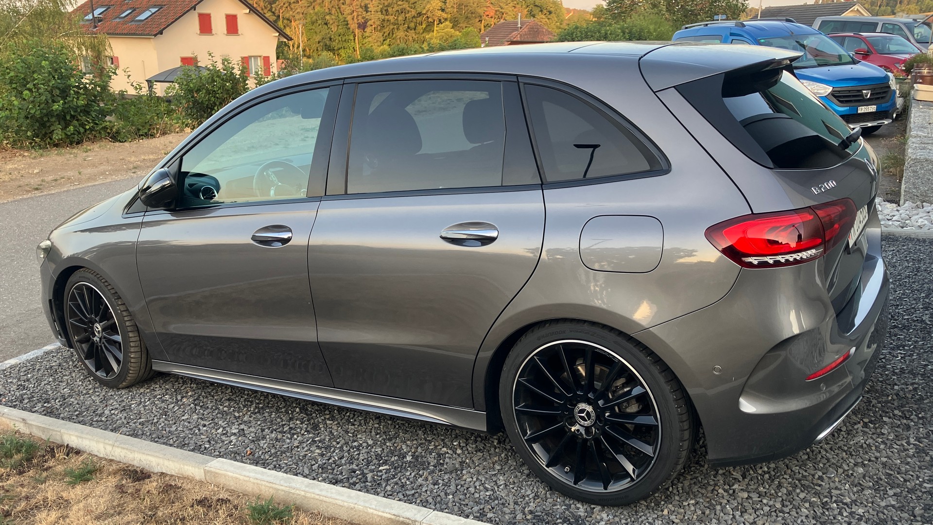 MERCEDES-BENZ B 200 Night Star 7G-DCT-image-1