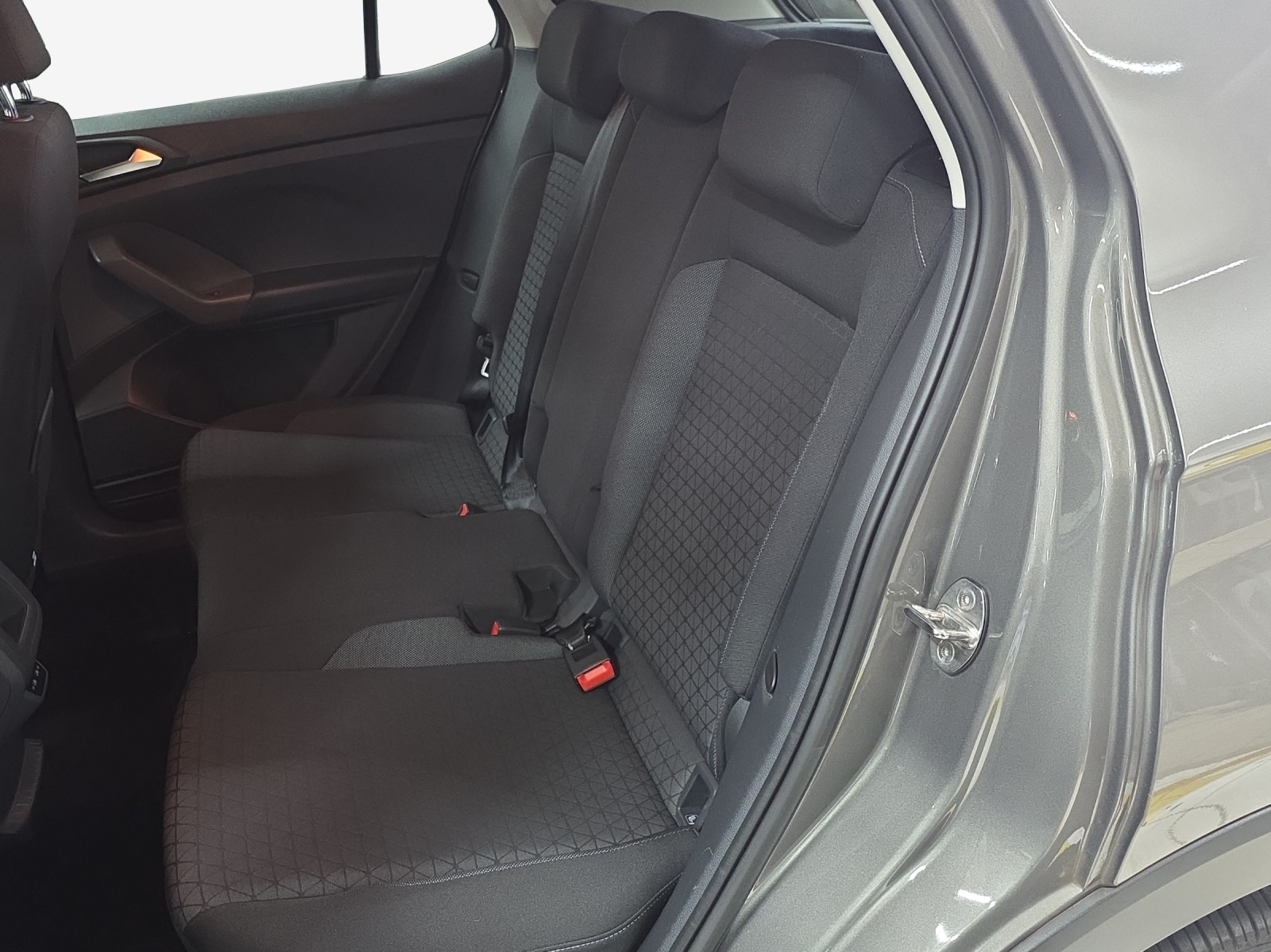 VW T-Cross 1.0 TSI Life DSG-image-11