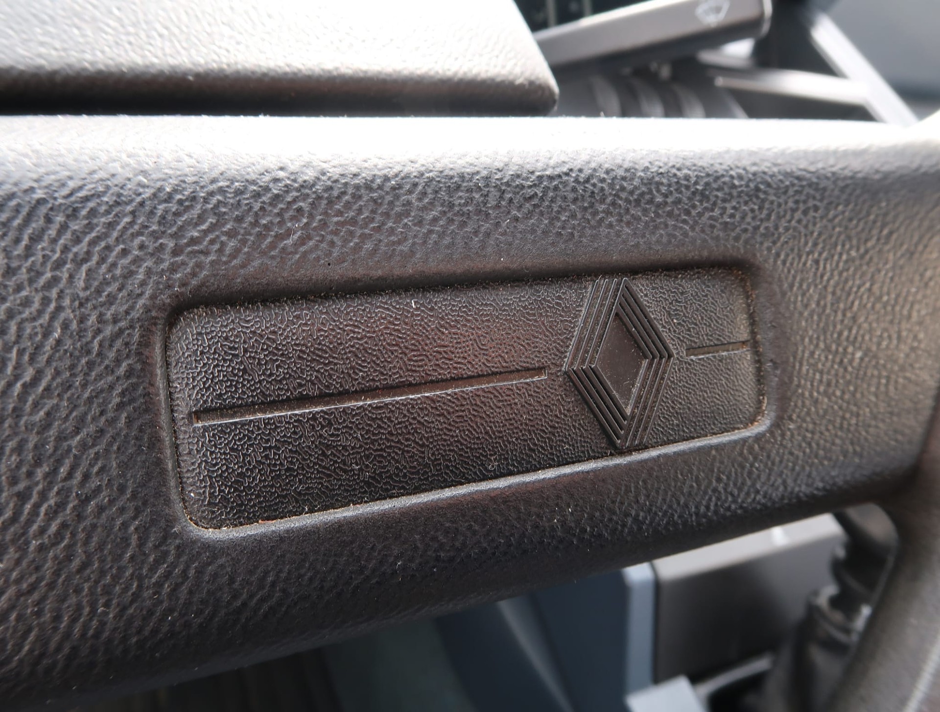 RENAULT R25 B297 GTS-image-23