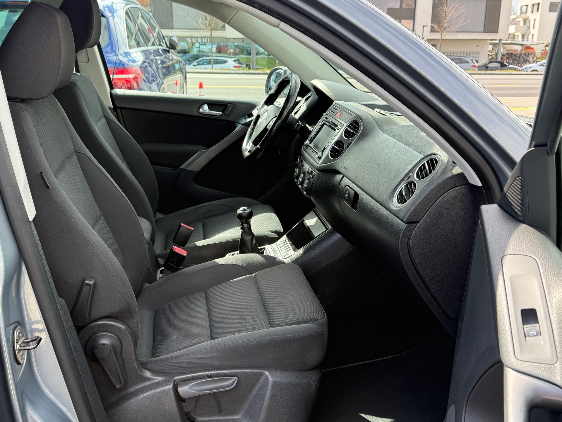 VW Tiguan 2.0 TDI Sport&Style-image-13