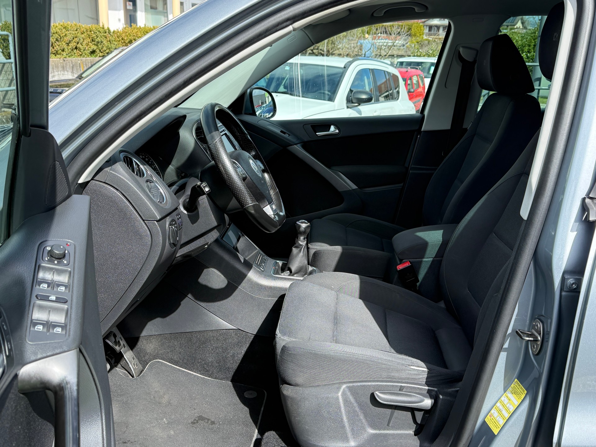 VW Tiguan 2.0 TDI Sport&Style-image-19